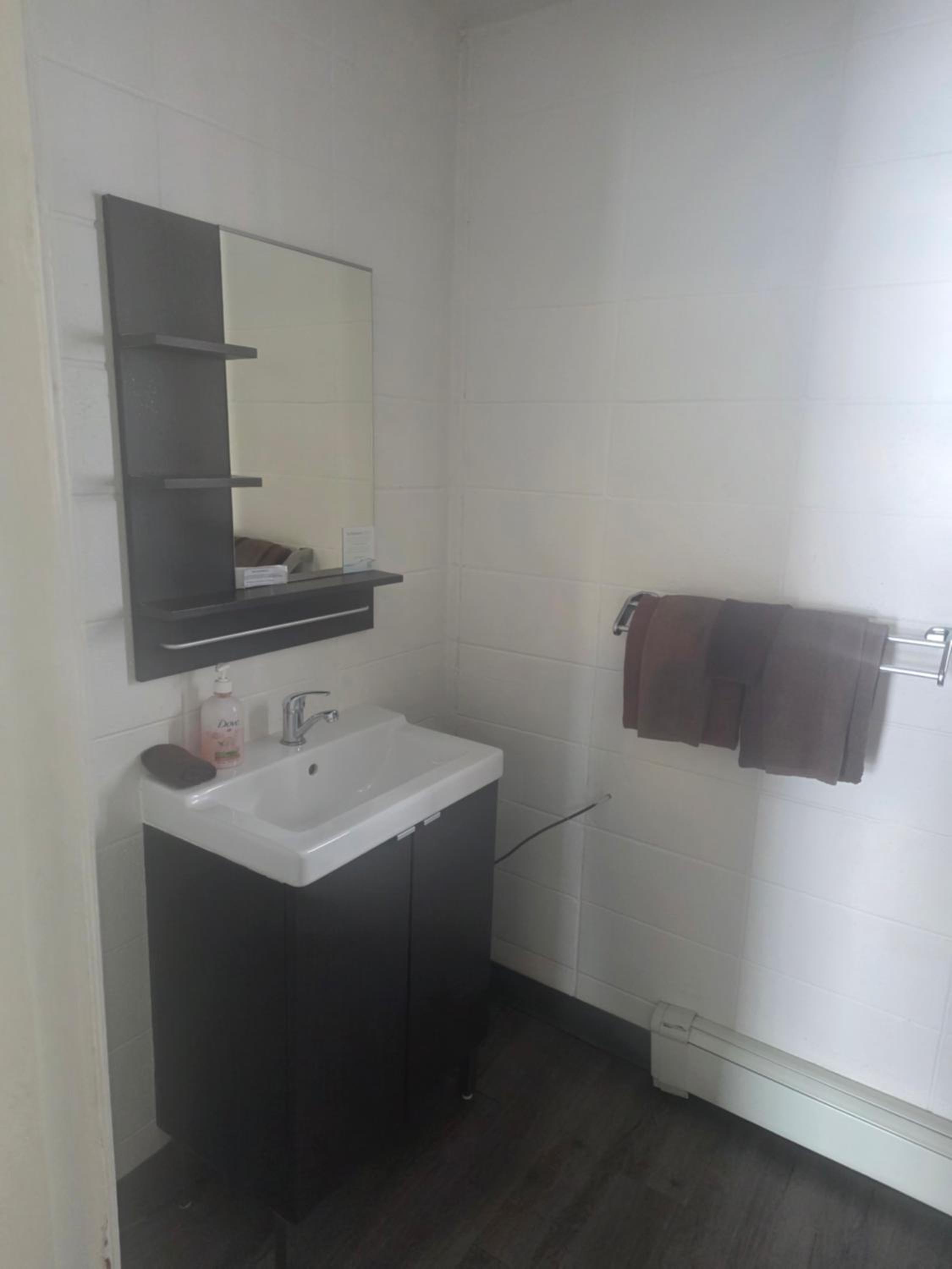 Queen Room - Pet Friendly/Non-Smoking photo 1