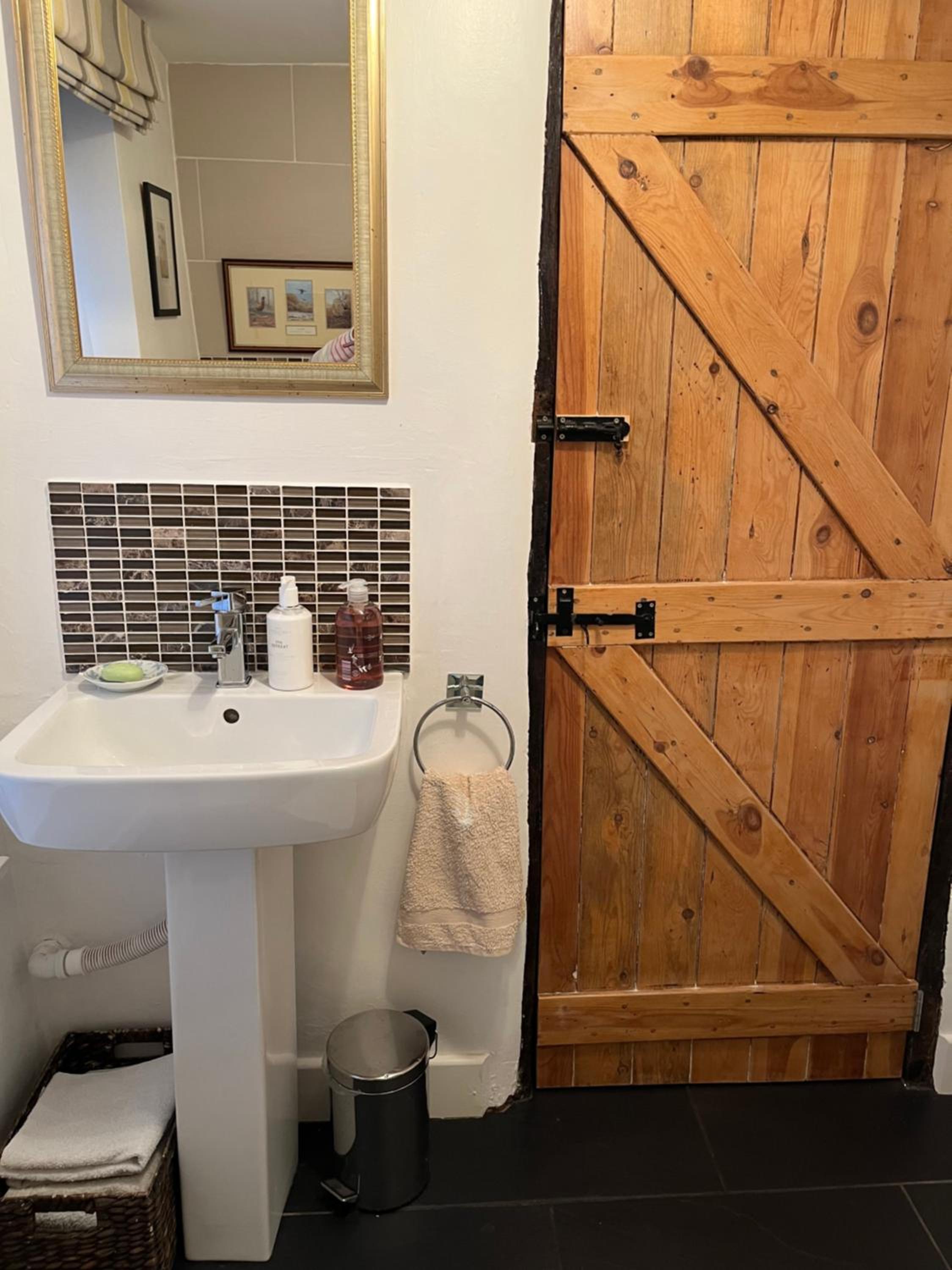 Single Room with Private External Bathroom photo 1