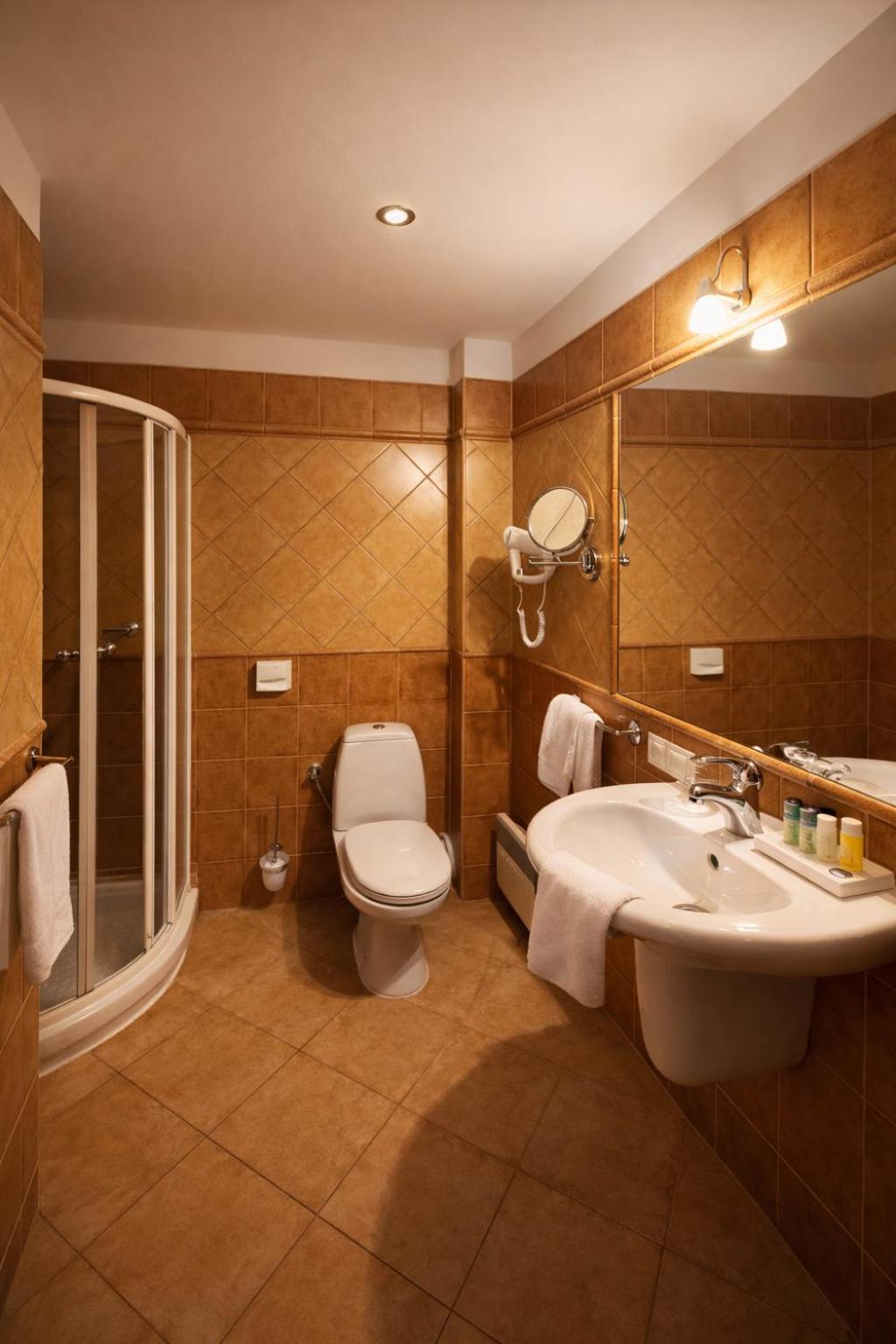 Economy Double or Twin Room photo 2