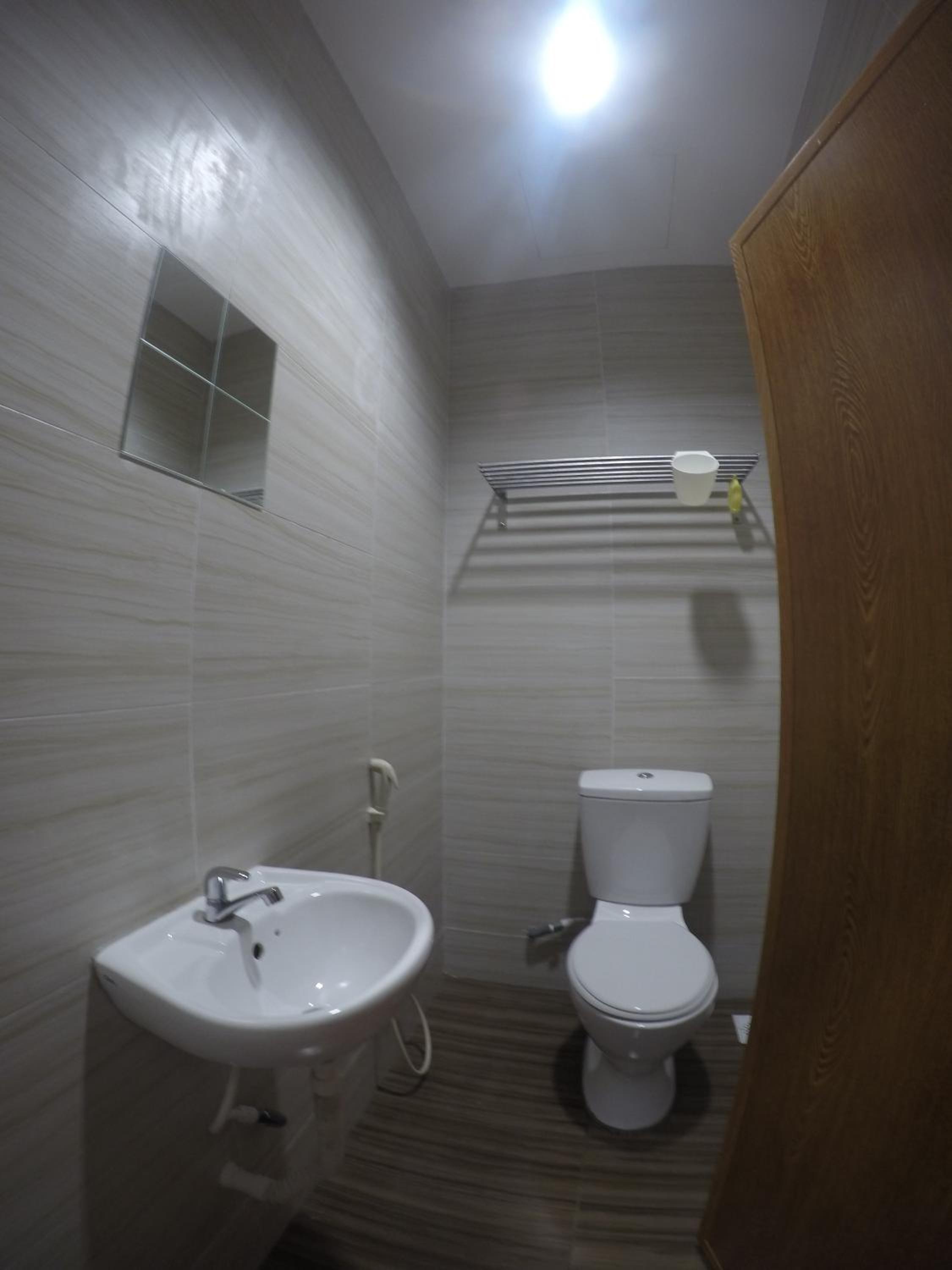 Family Room with Bathroom photo 2