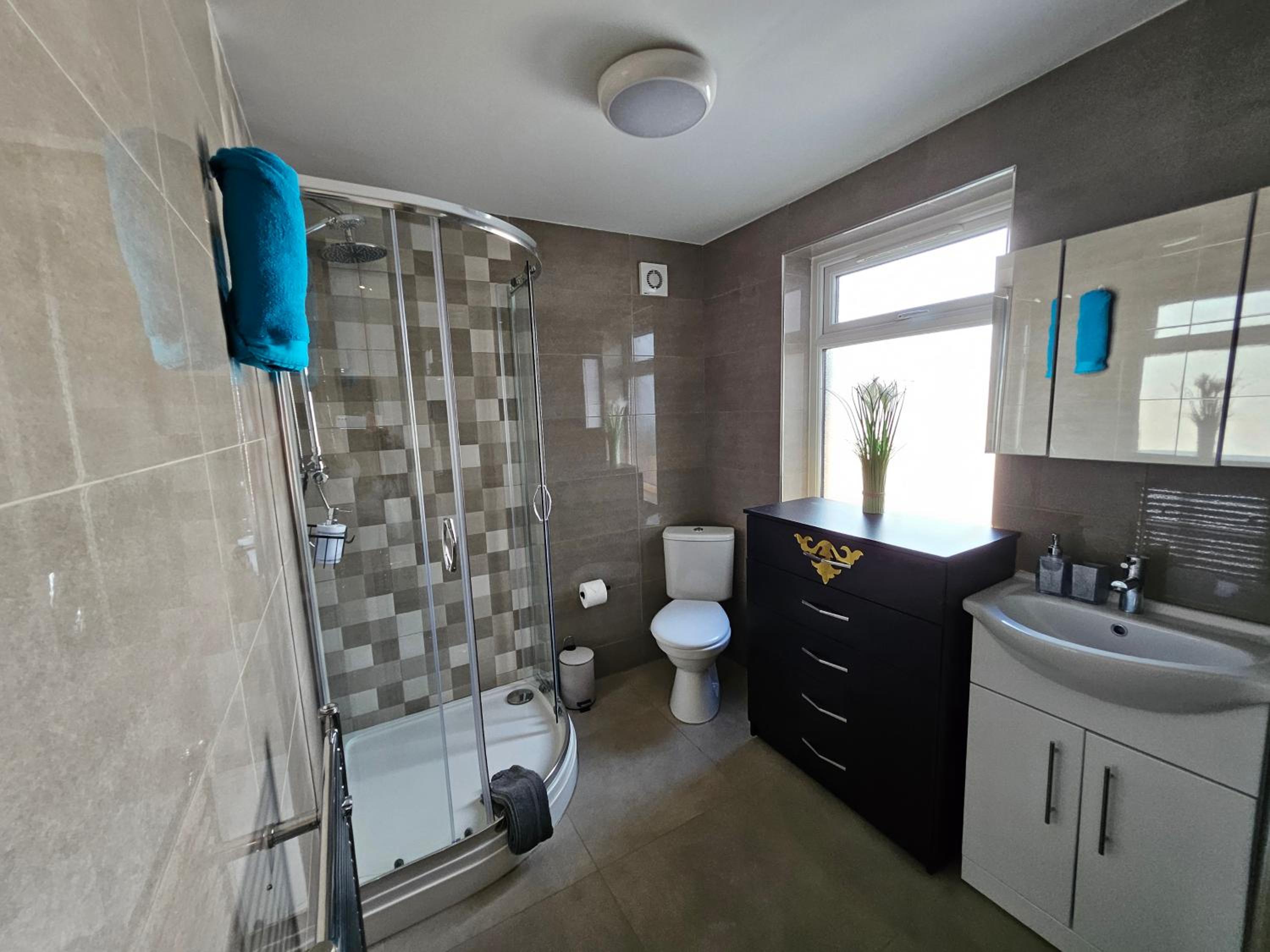 Deluxe Suite 5