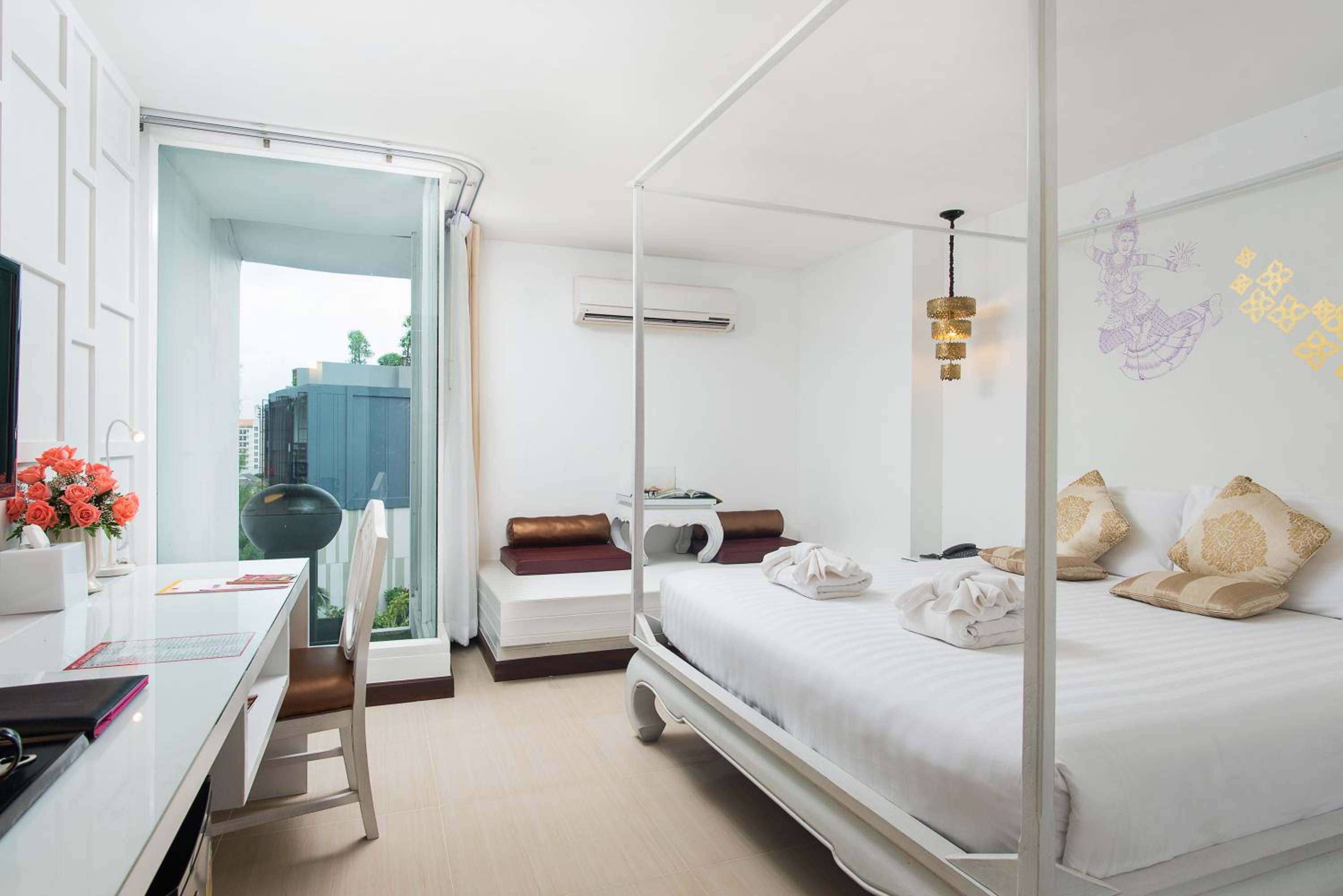 Studio Mai Thai Ratthanakosin - Photo 1