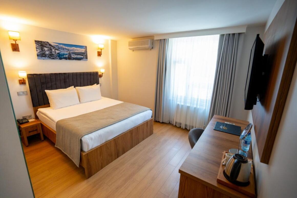 Budget Double Room photo 1