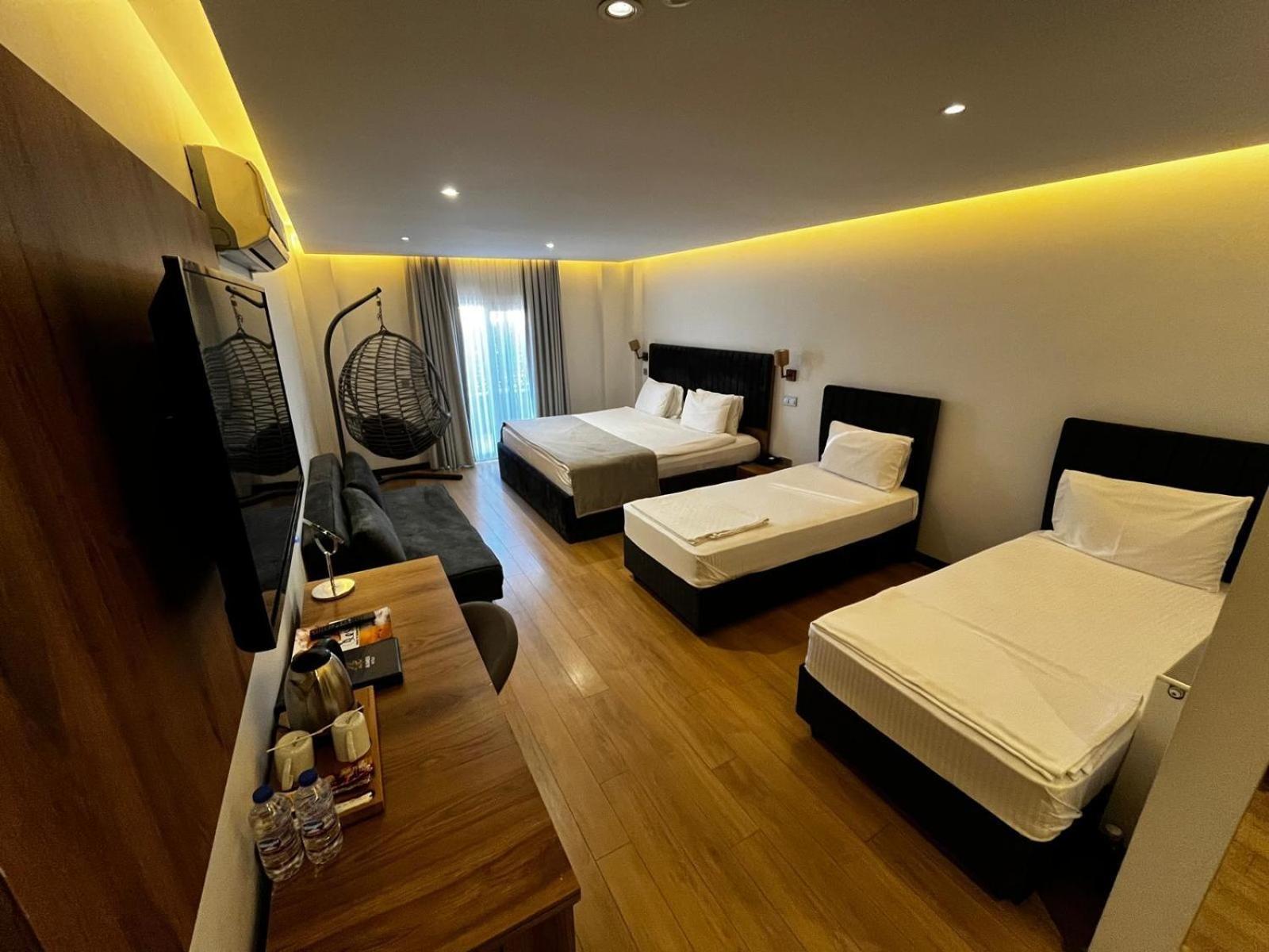 Standard Triple Room photo 2