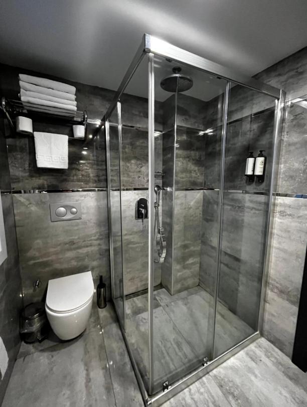 Budget Double Room photo 3