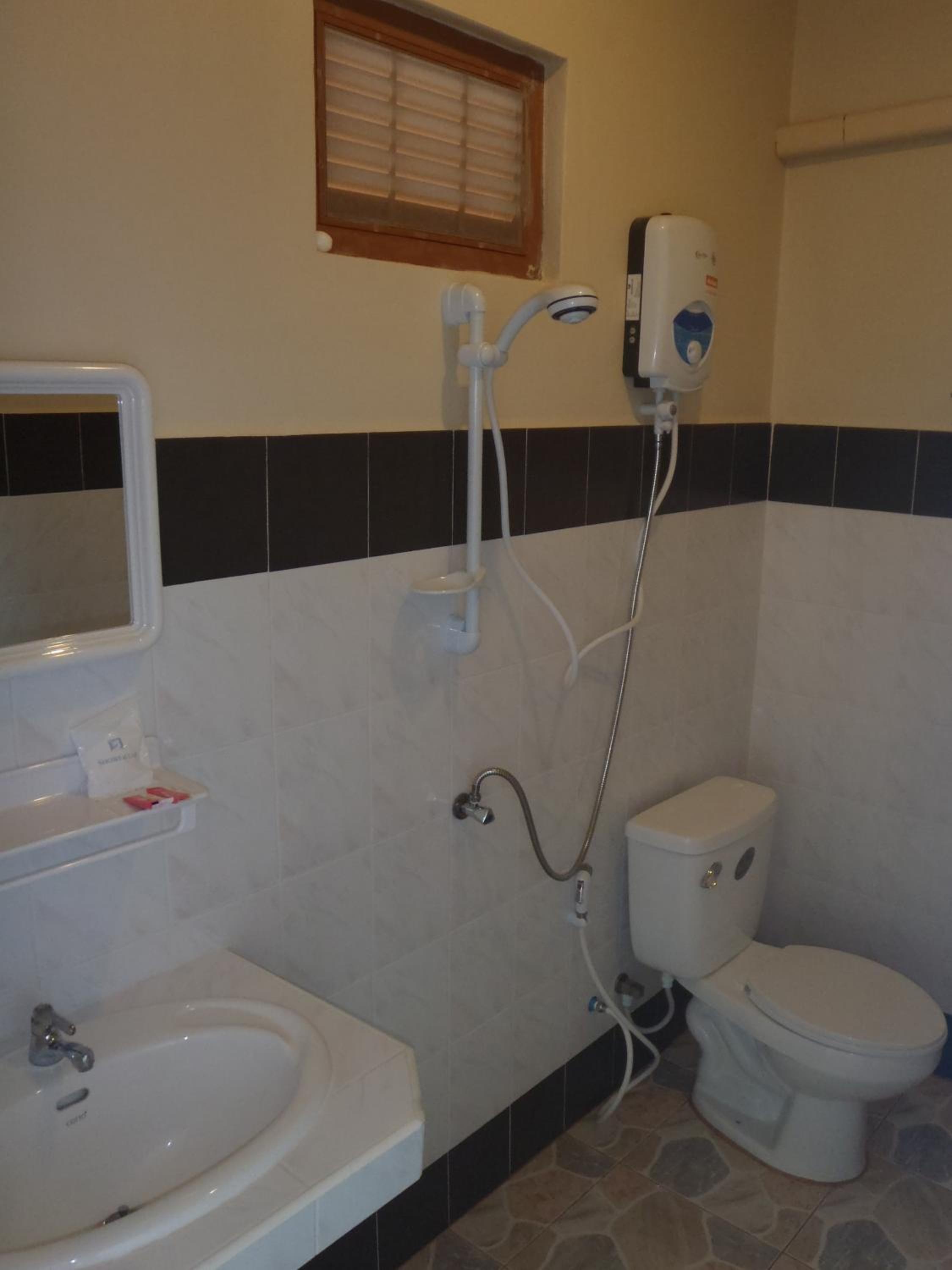 Standard Twin Room photo 3