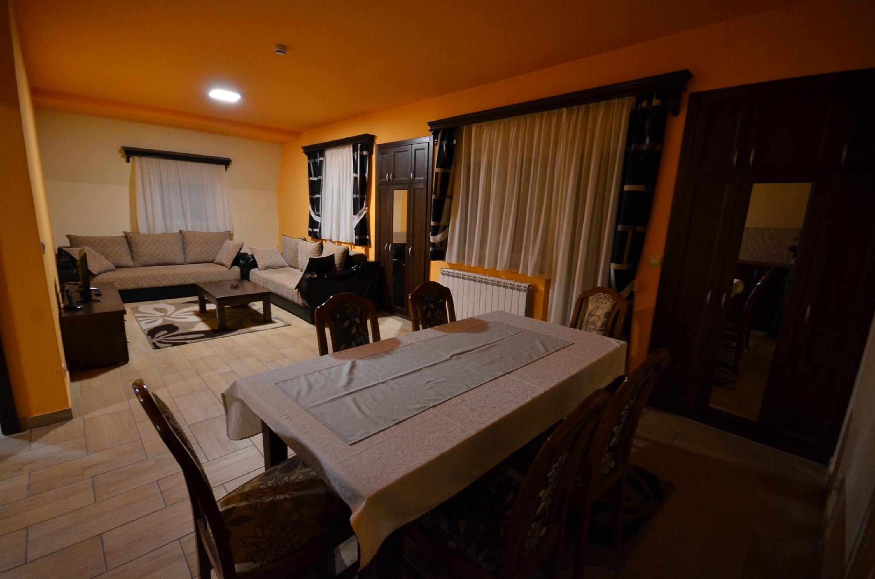 One-Bedroom Apartment - Photo 5