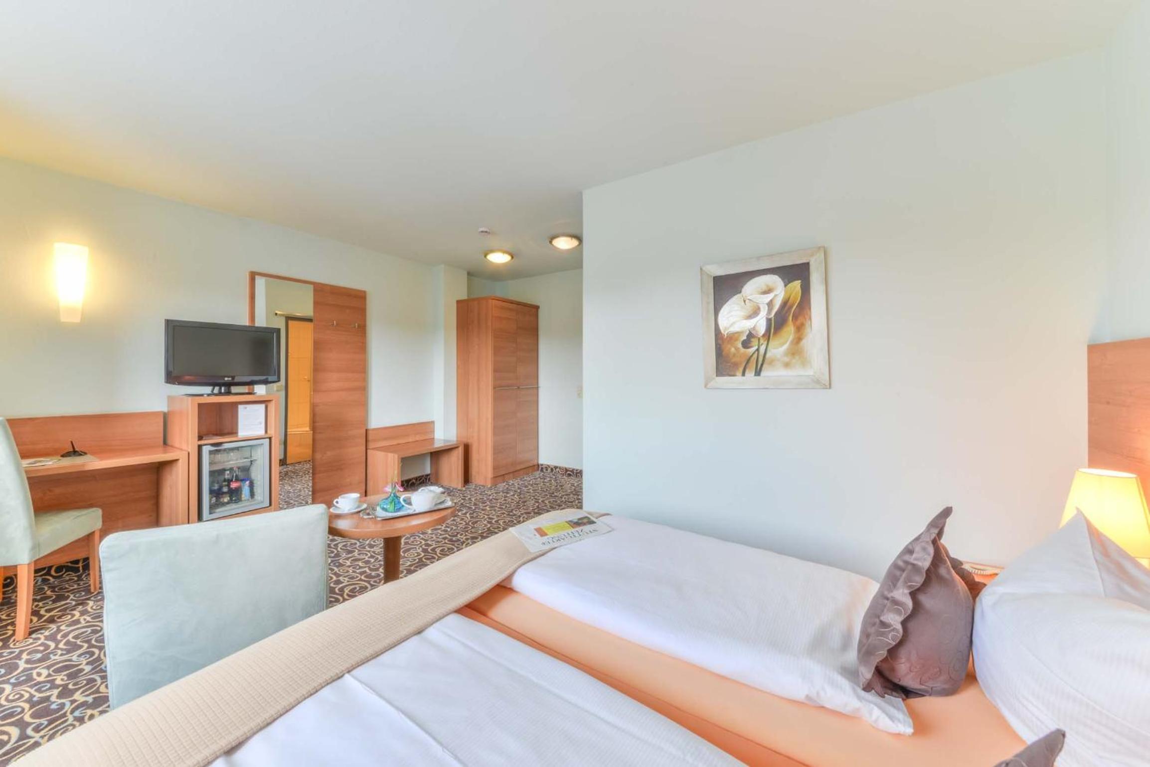 Standard Double Room photo 3