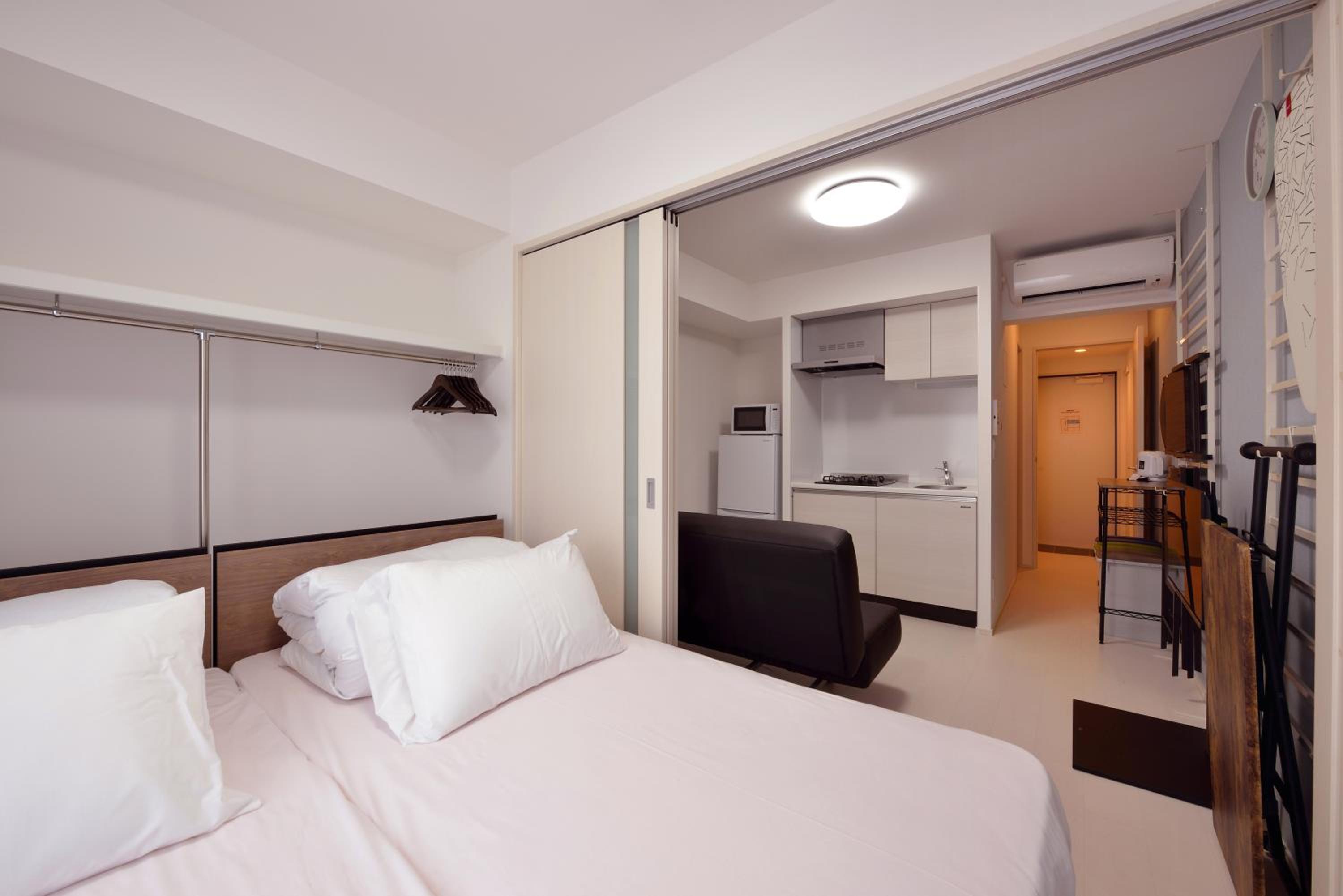 Twin Room with Private Bathroom