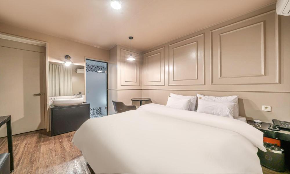 Superior Room - Photo 3