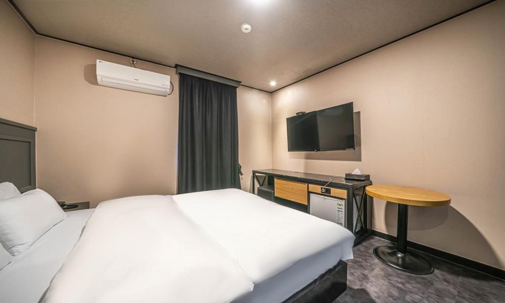 Economy Room - Photo 1