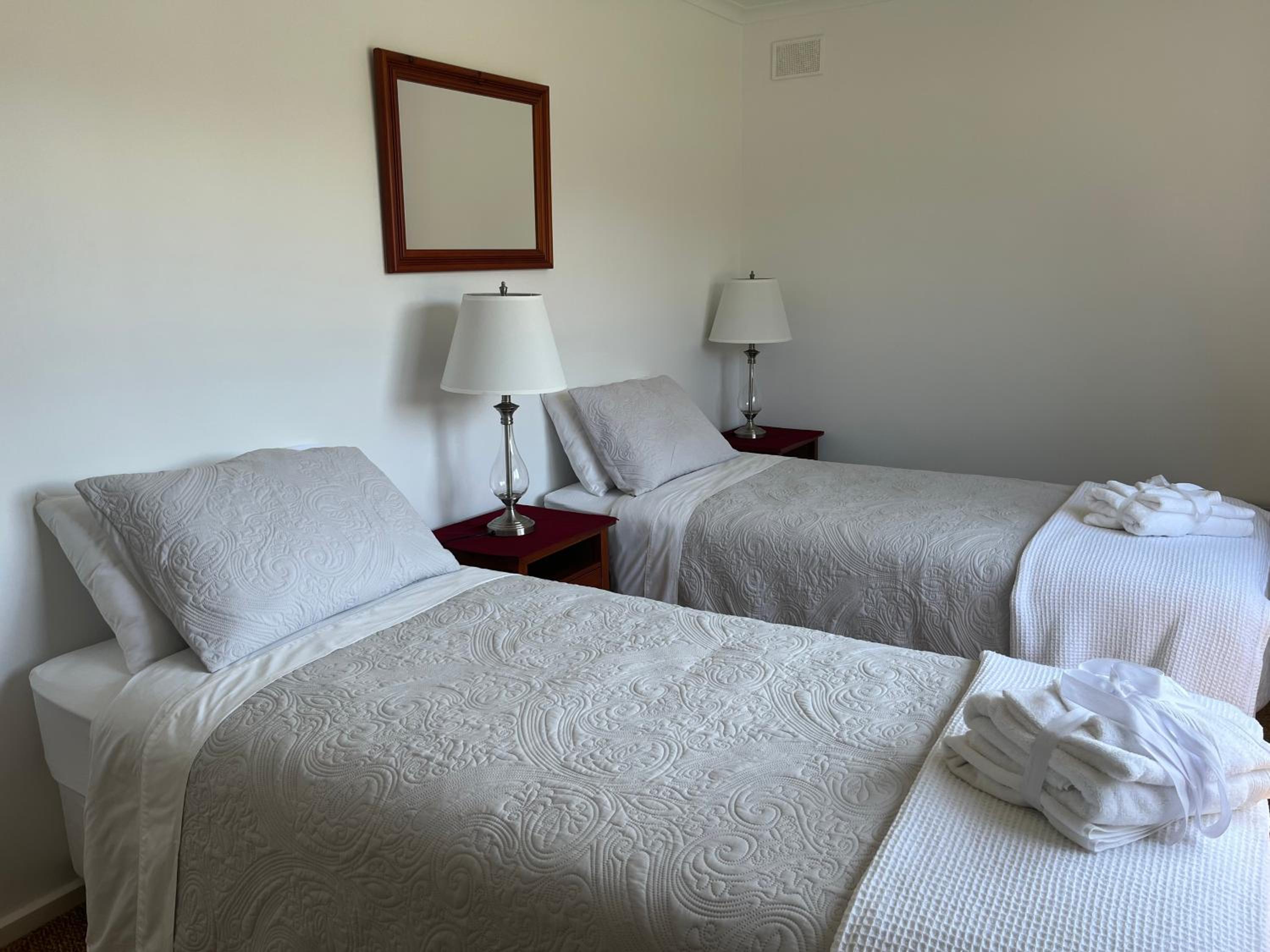 King Room with Mountain View photo 2