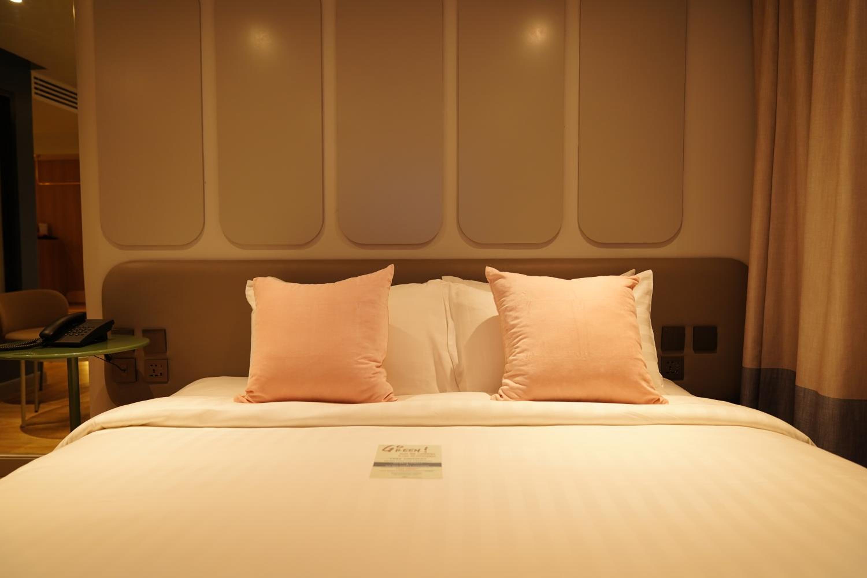 Premier King Room photo 2