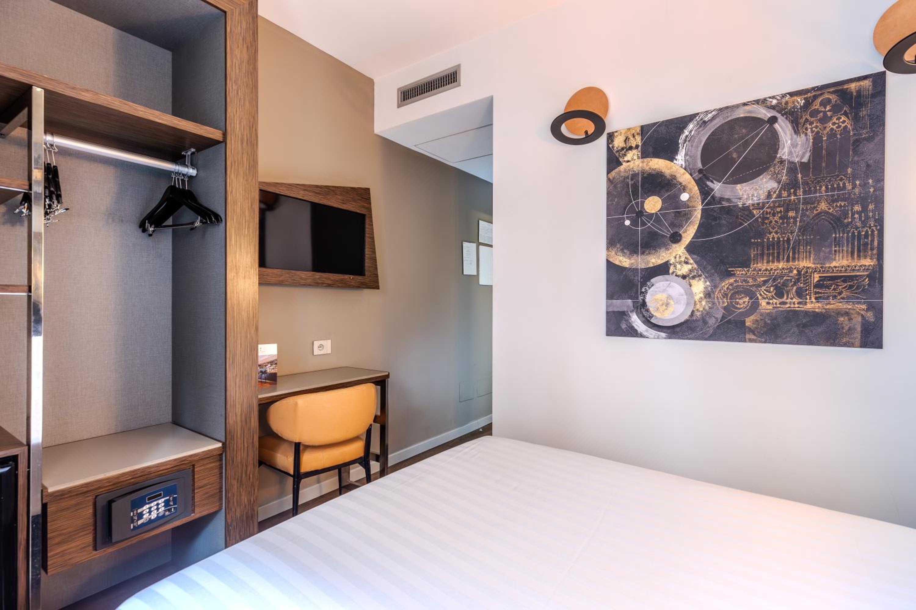 Single Room photo 3