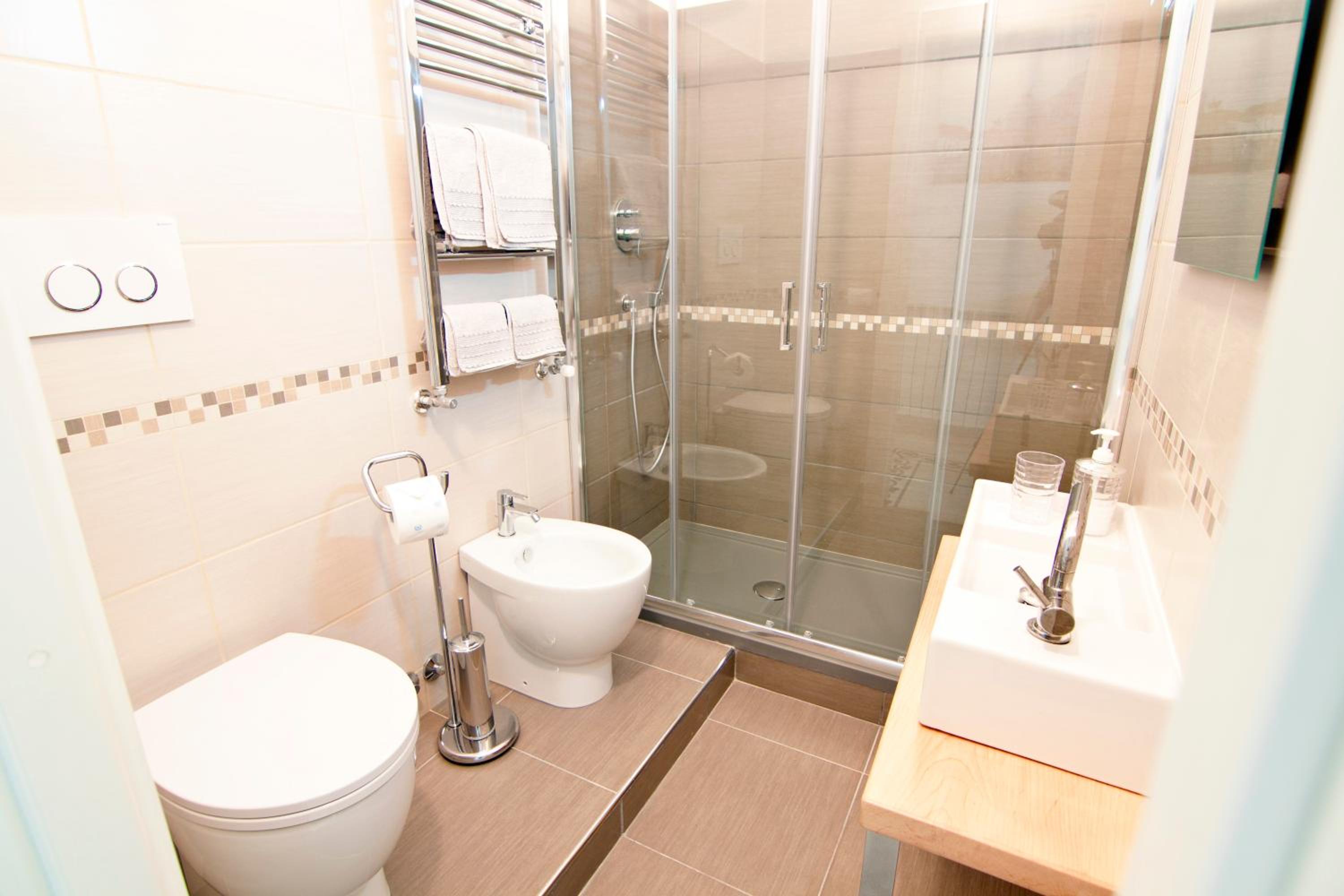 Double Room with Private Bathroom photo 3