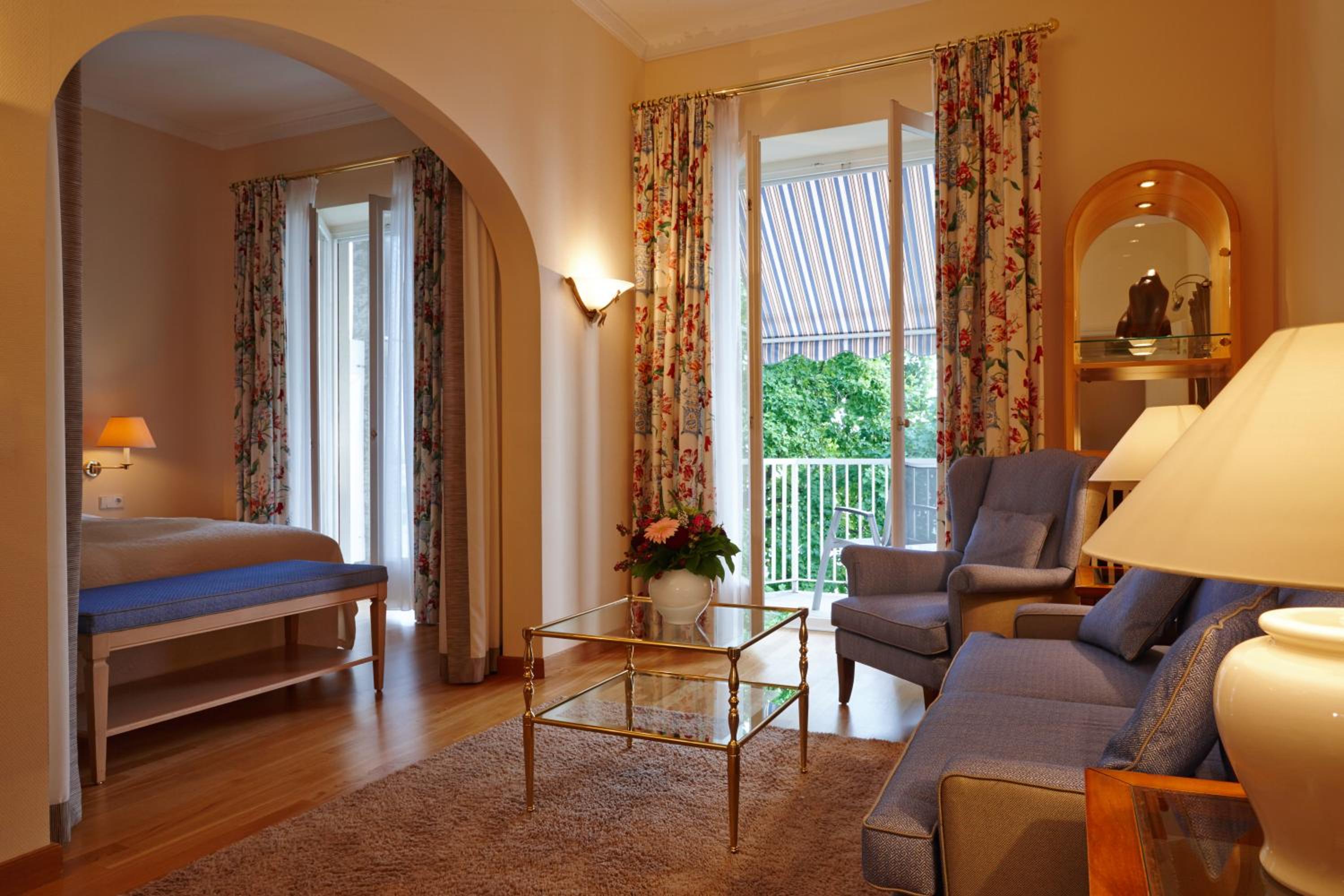Junior Suite with Balcony Lake Side photo 2