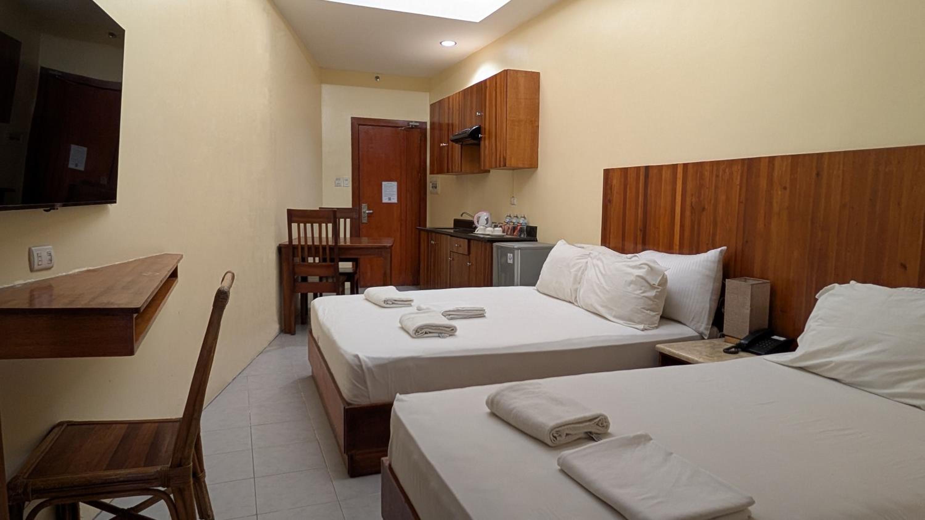 Basic Triple Room photo 2