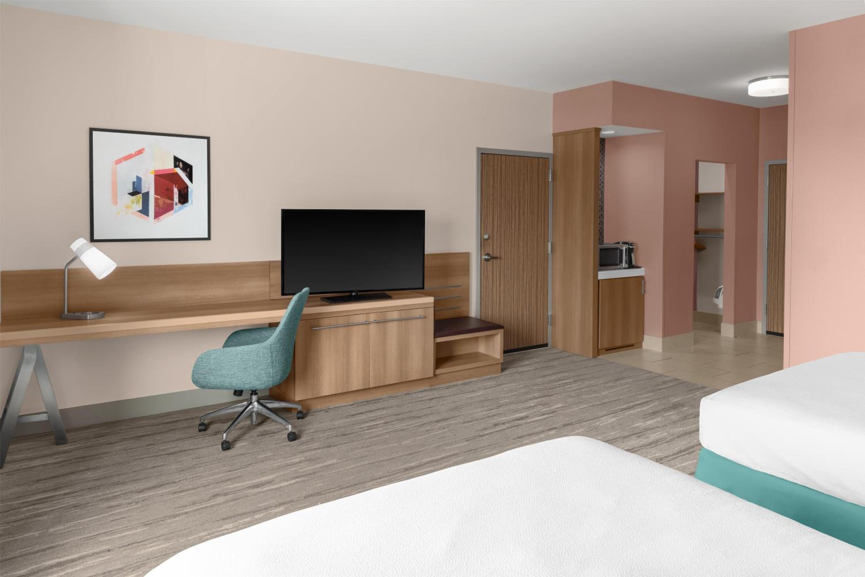 Queen Room with Two Queen Beds and Tub - Mobility and Hearing Access