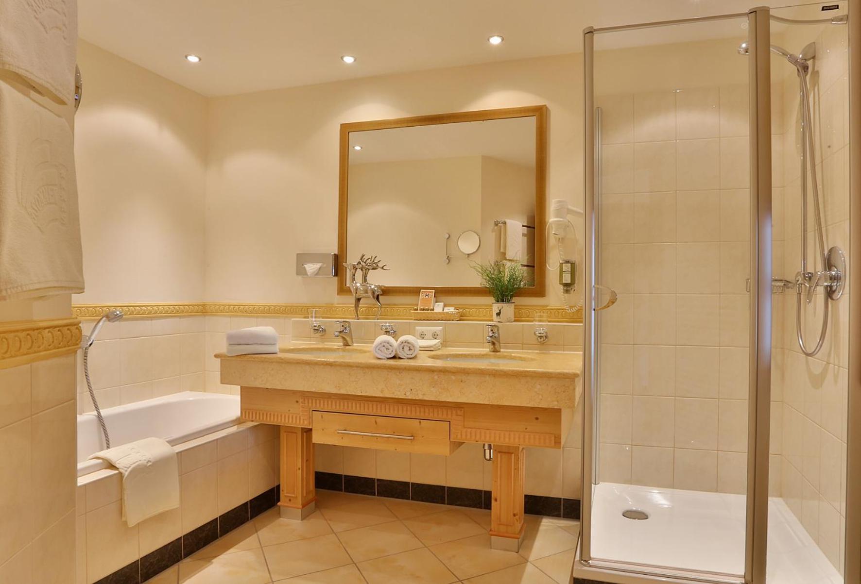 Two-Bedroom Suite - Non-Smoking photo 2