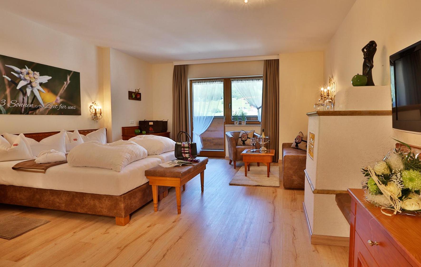 Two-Bedroom Suite - Non-Smoking photo 2