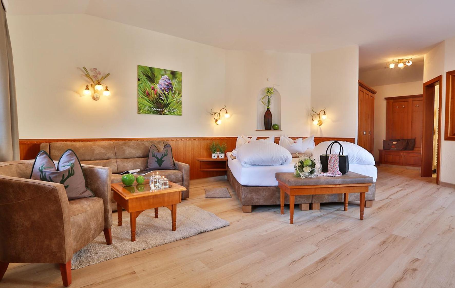 Two-Bedroom Suite - Non-Smoking photo 3