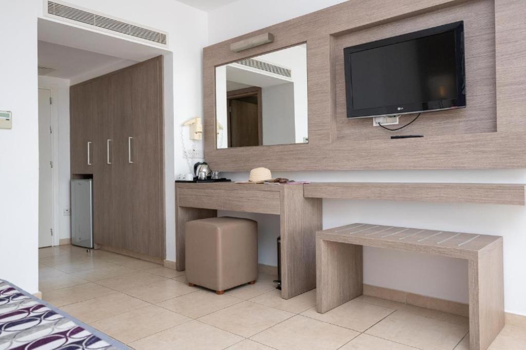 One Bedroom Suites photo 1