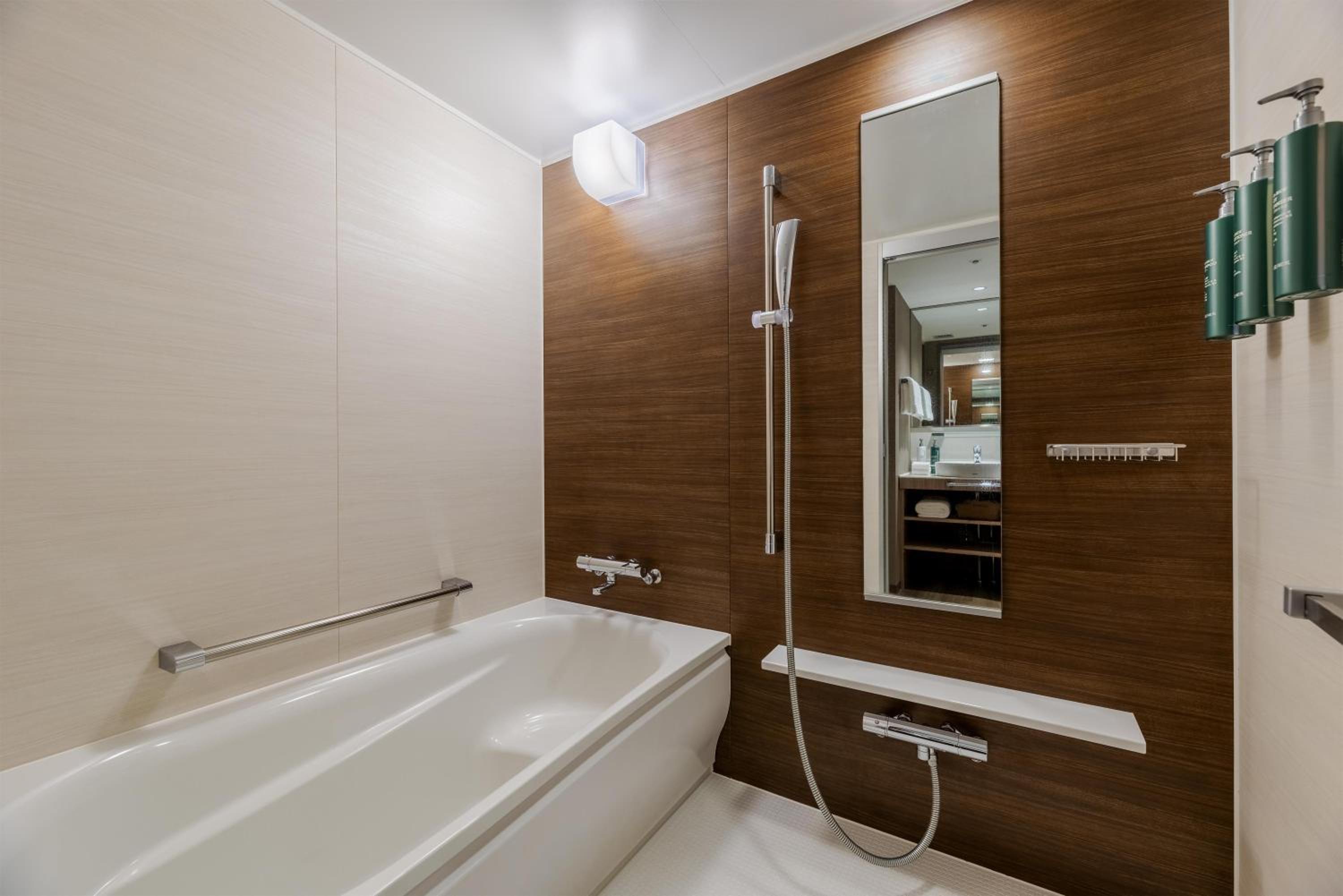 Deluxe Twin Family Room with Ocean View