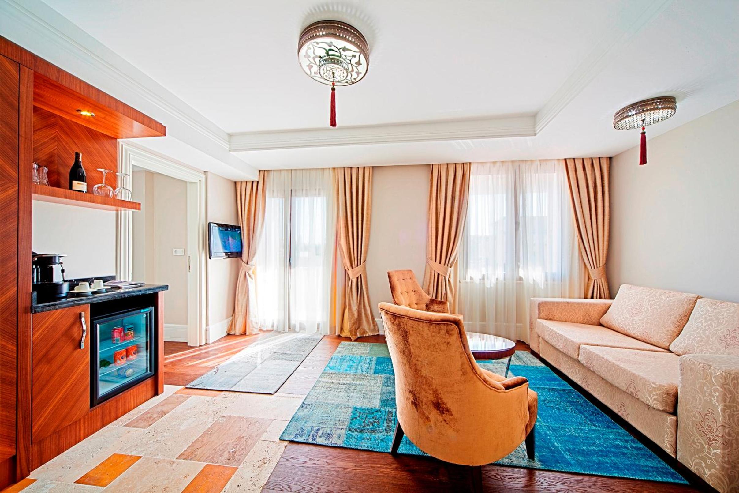 King Suite with Sea View photo 1