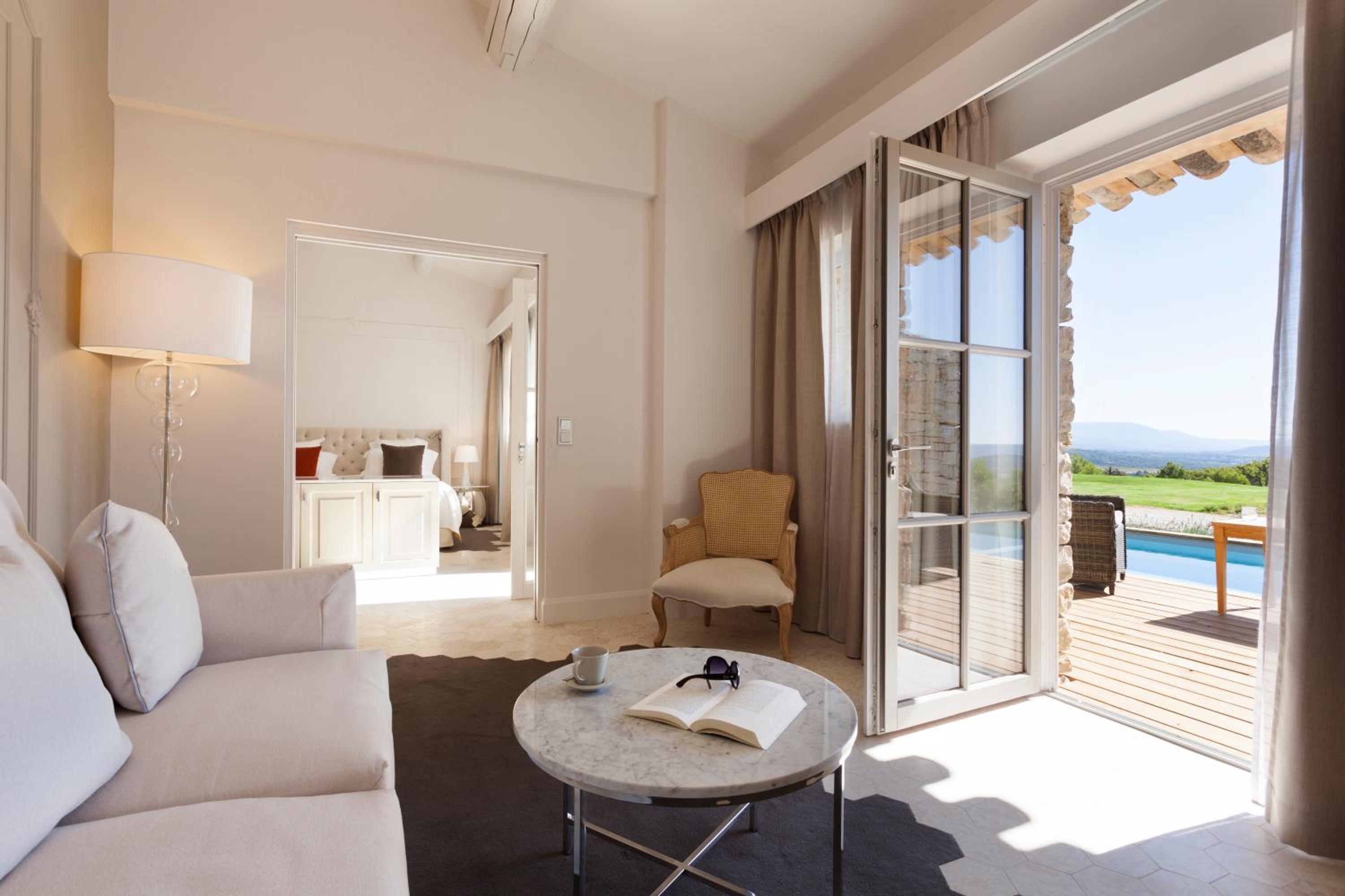 Suite avec Piscine Semi-Privée photo