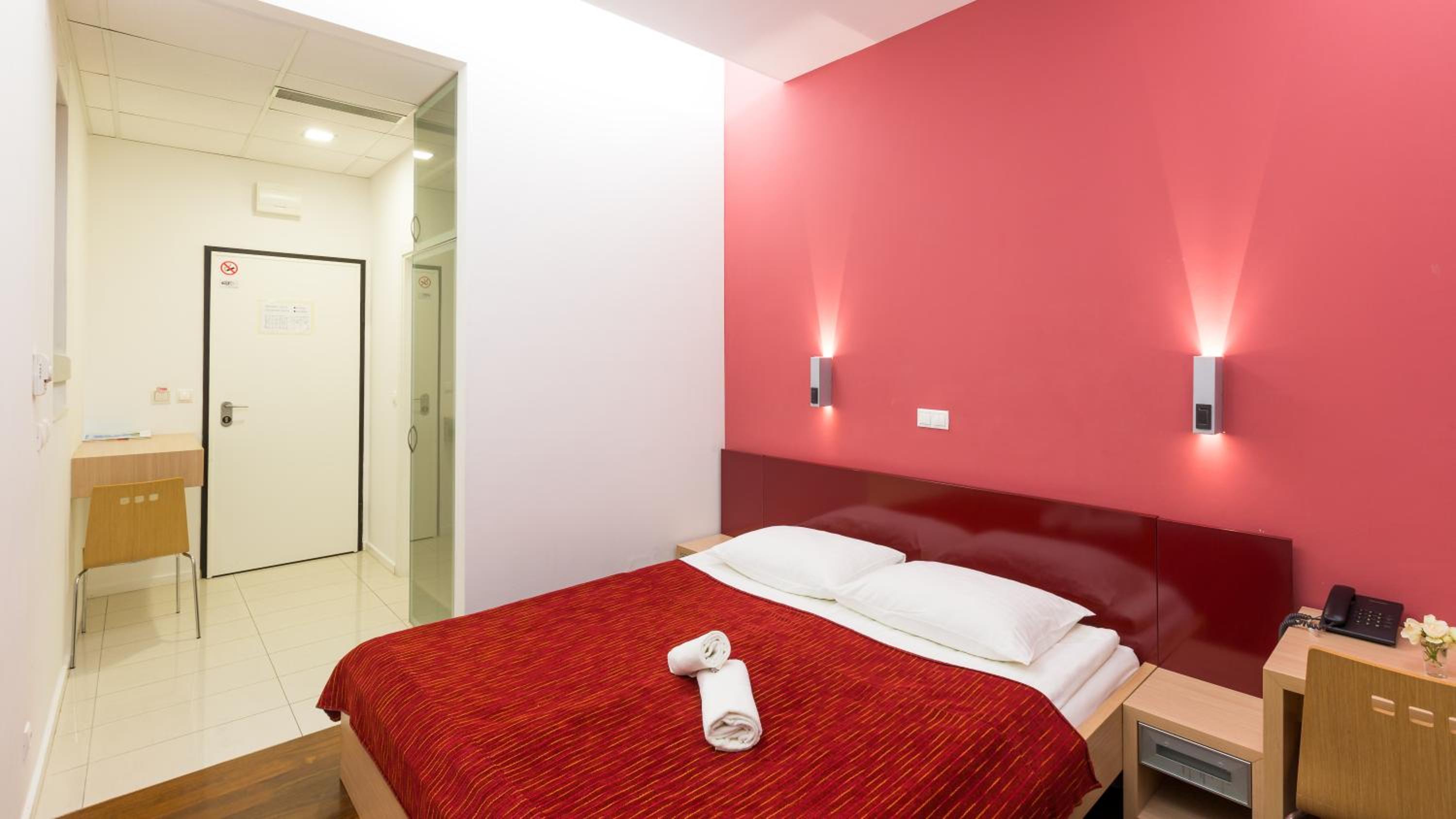 Double Room - Photo 1