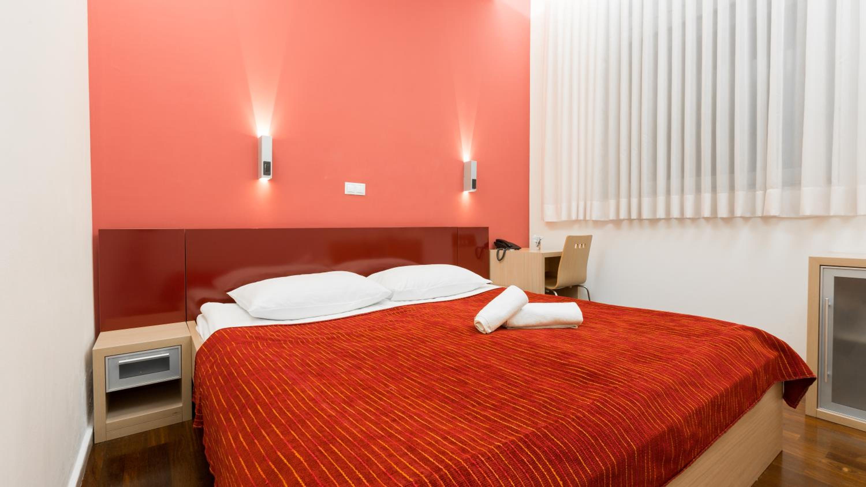 Double Room - Photo 3
