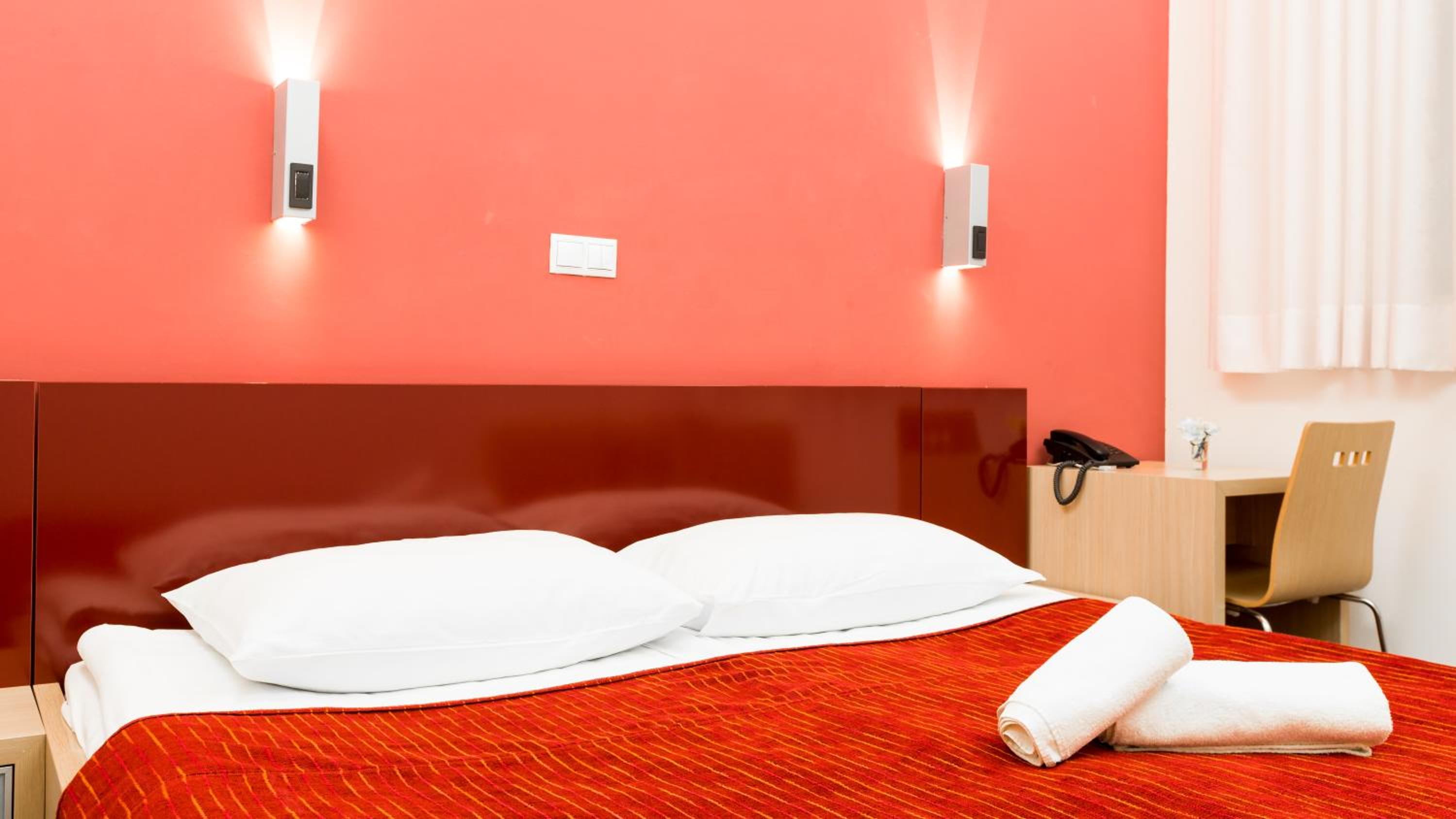 Double Room - Photo 4