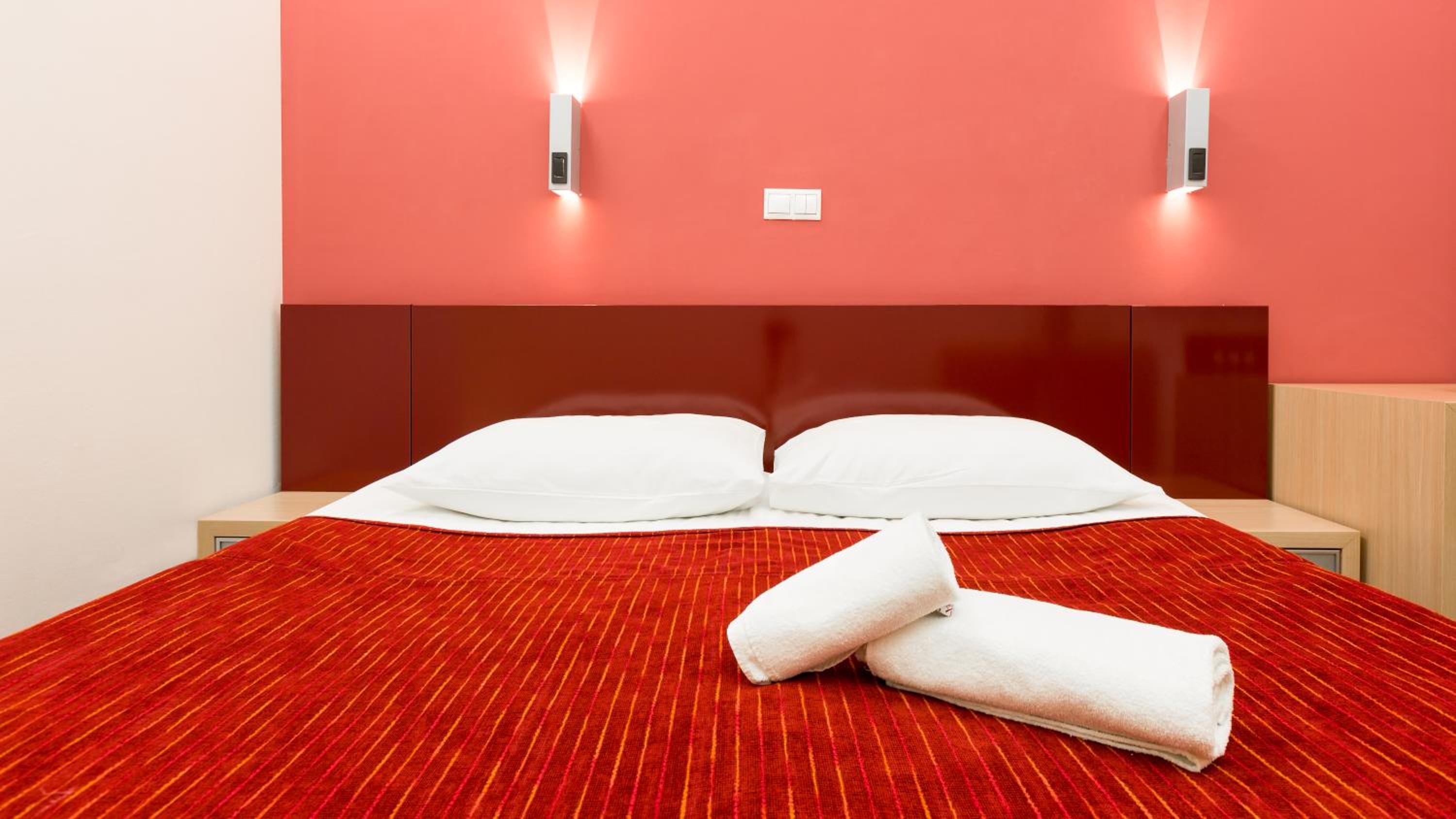 Double Room - Photo 8