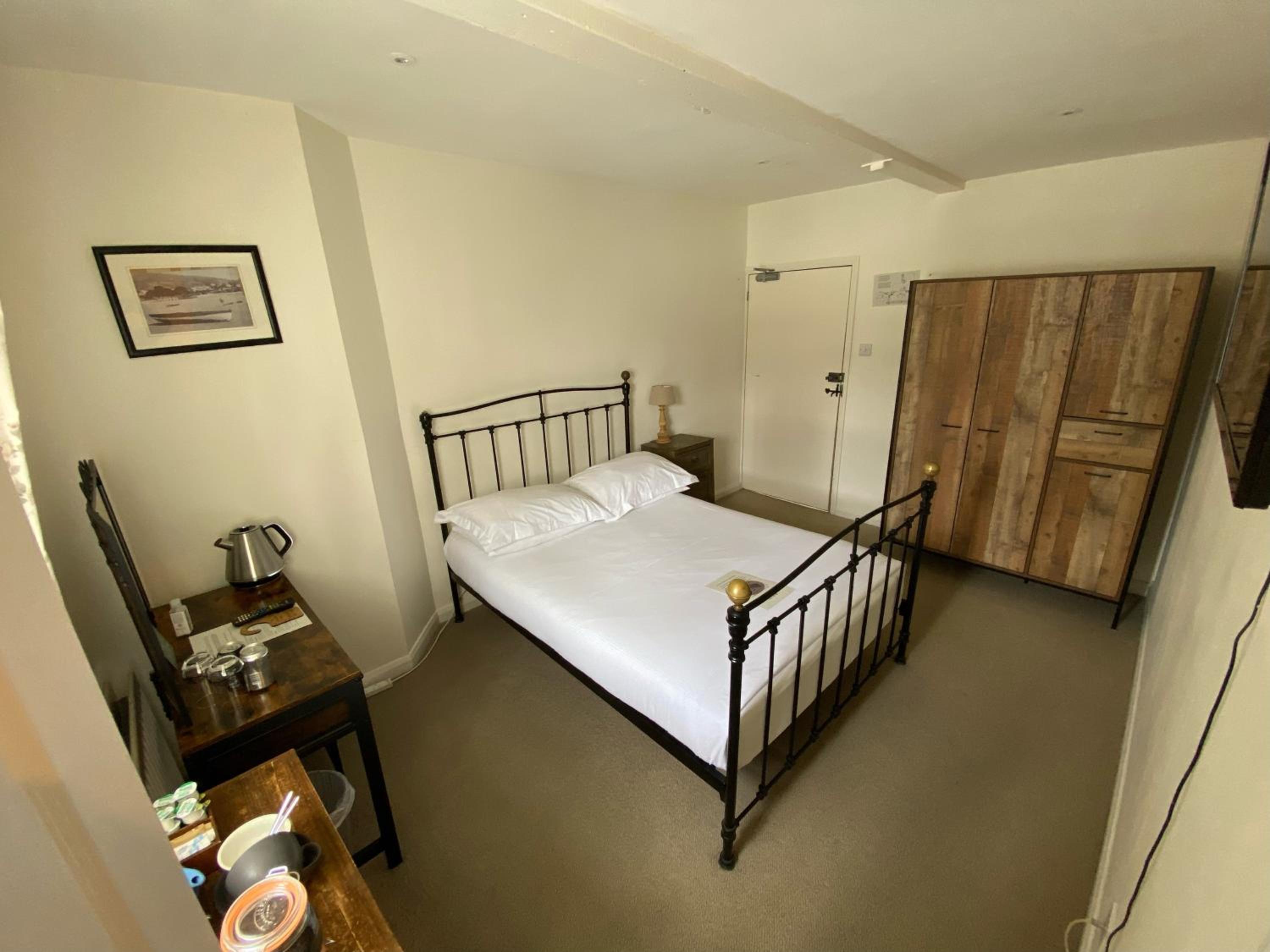 Deluxe Double Room with Shower
