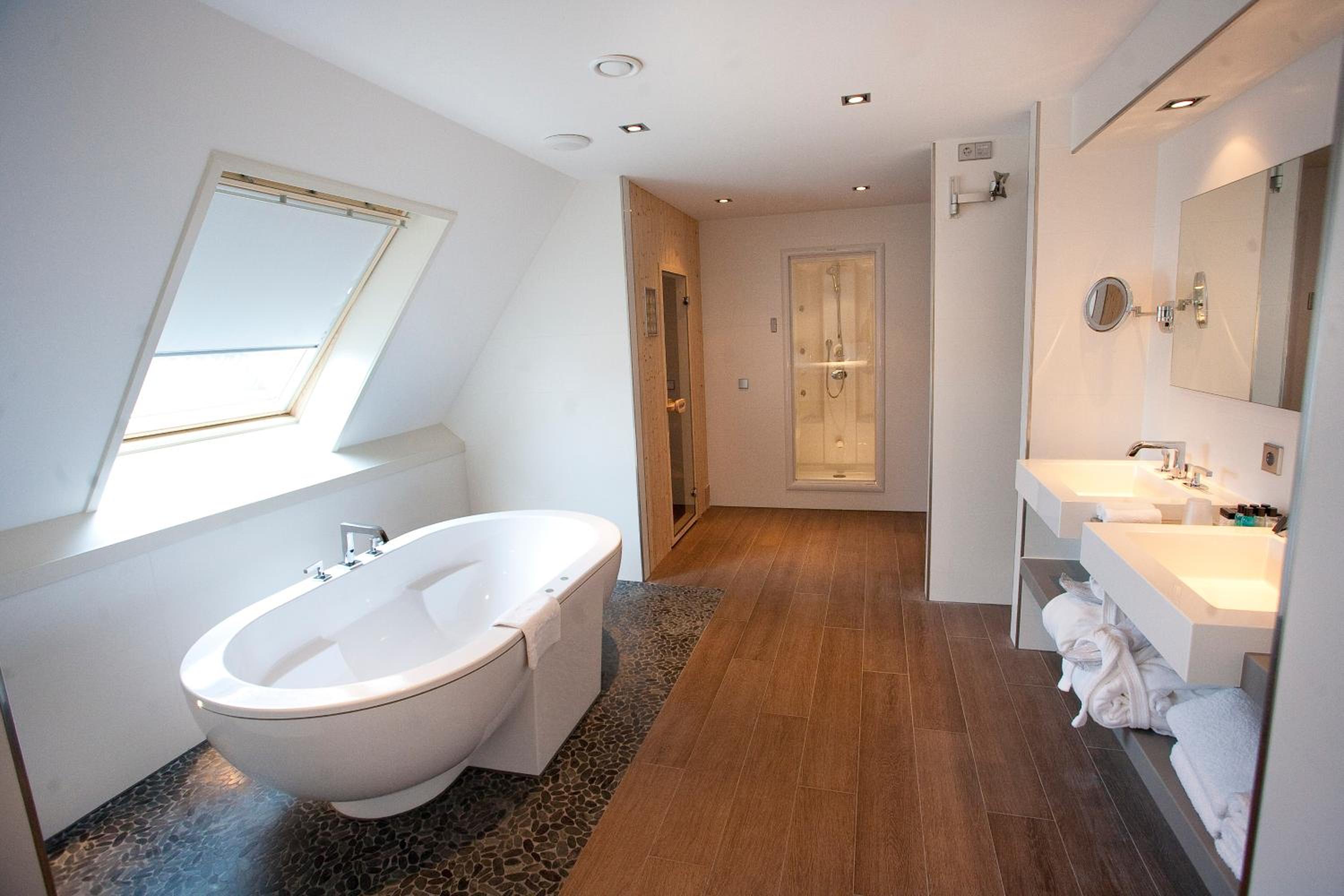 Suite photo 1