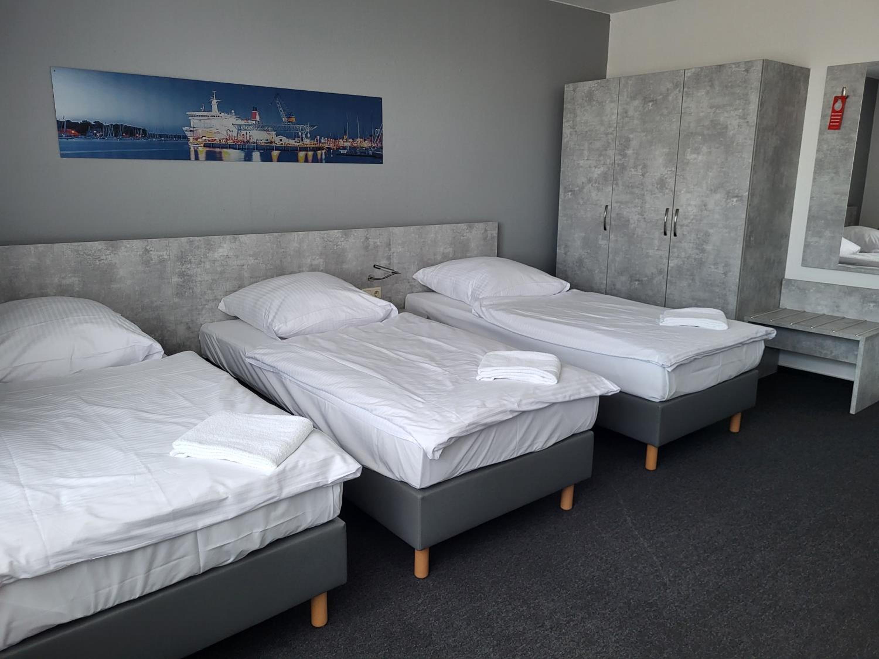 Triple Room with Shared Bathroom photo 1