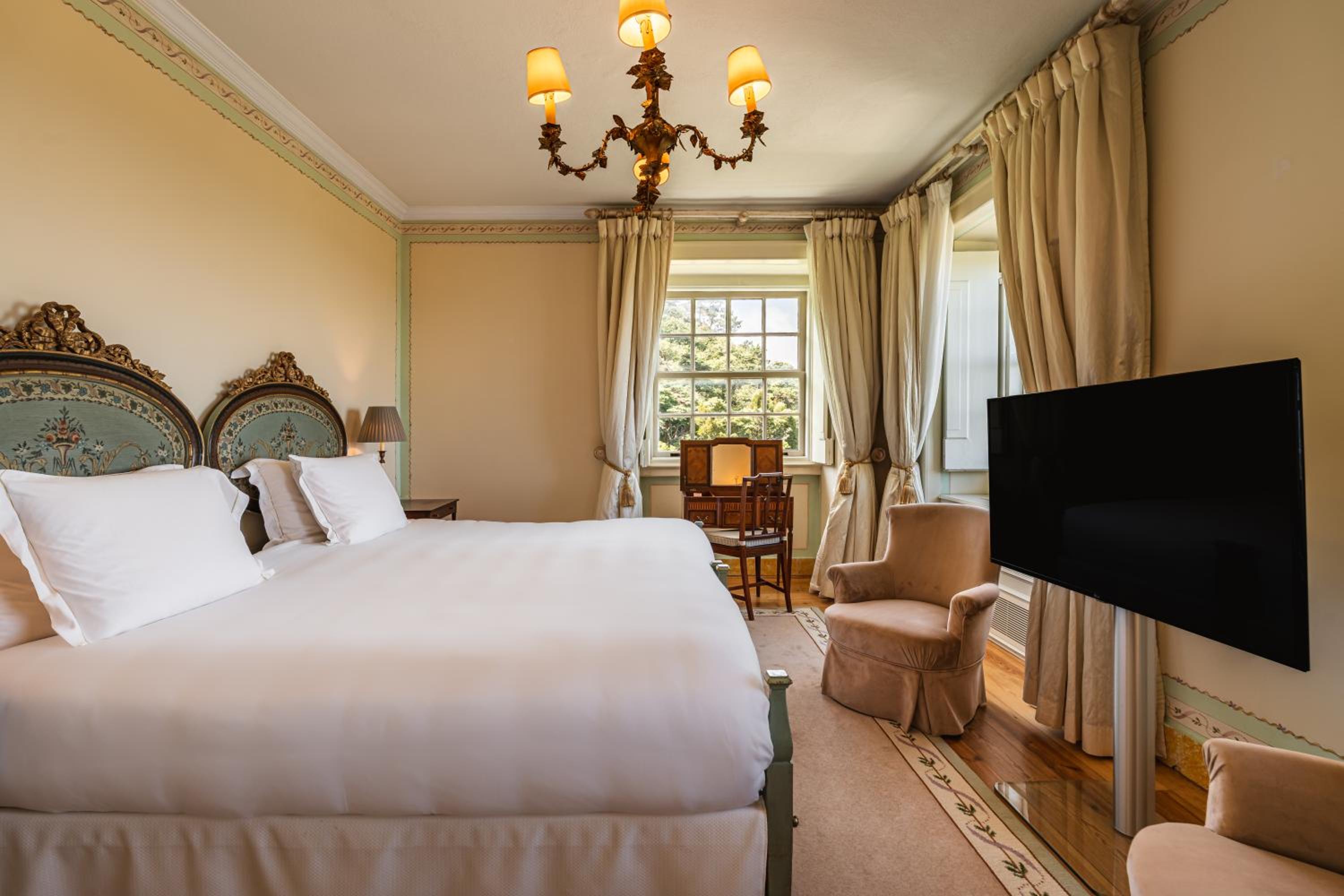 Deluxe Room - Photo 1