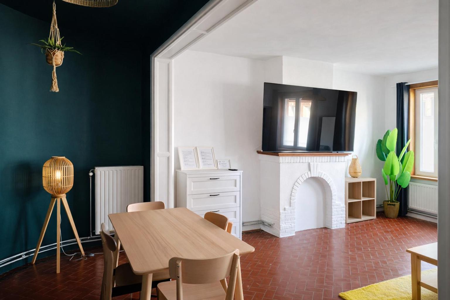 One-Bedroom Apartment photo 2