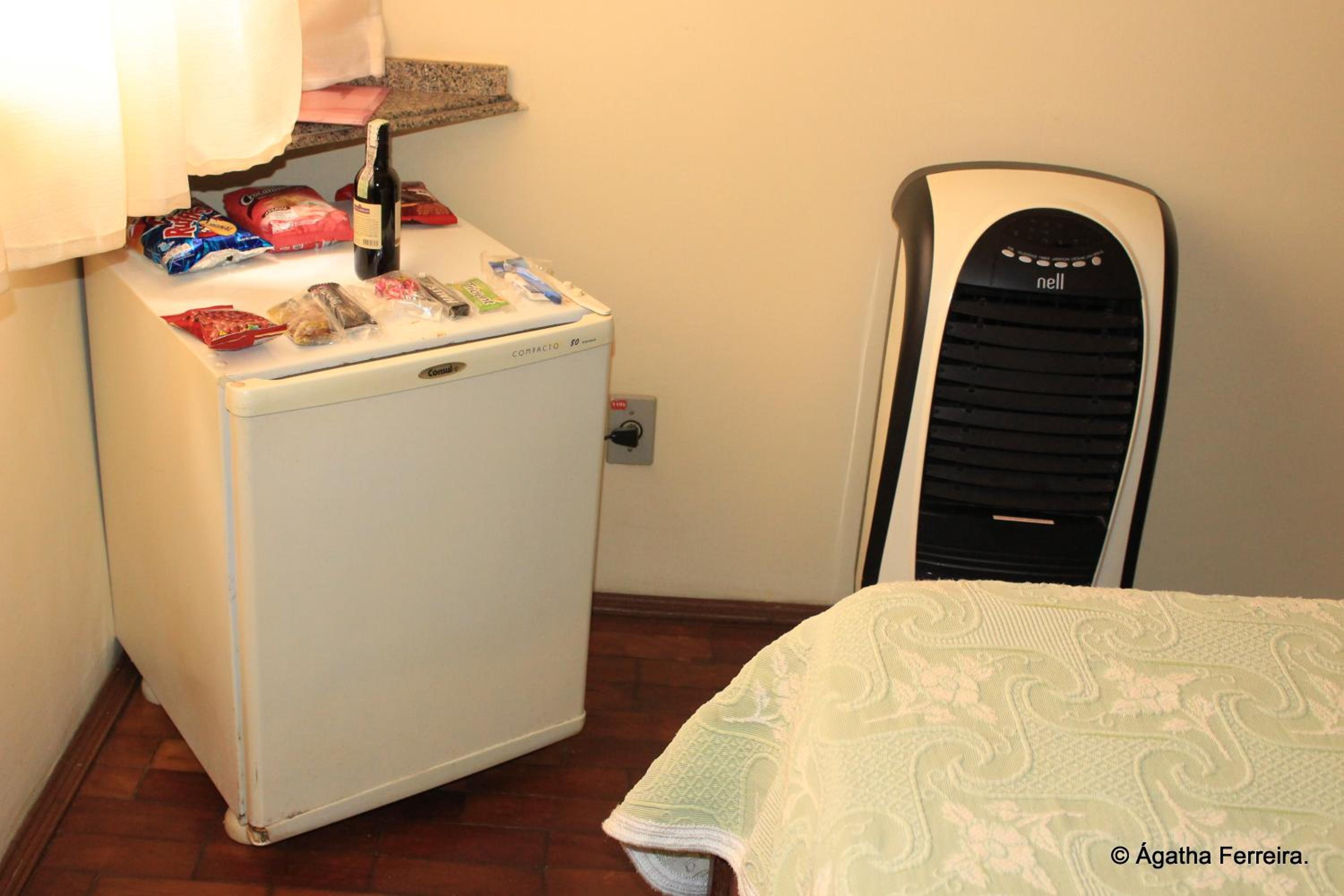 Deluxe Double or Twin Room with Pool Access photo 1