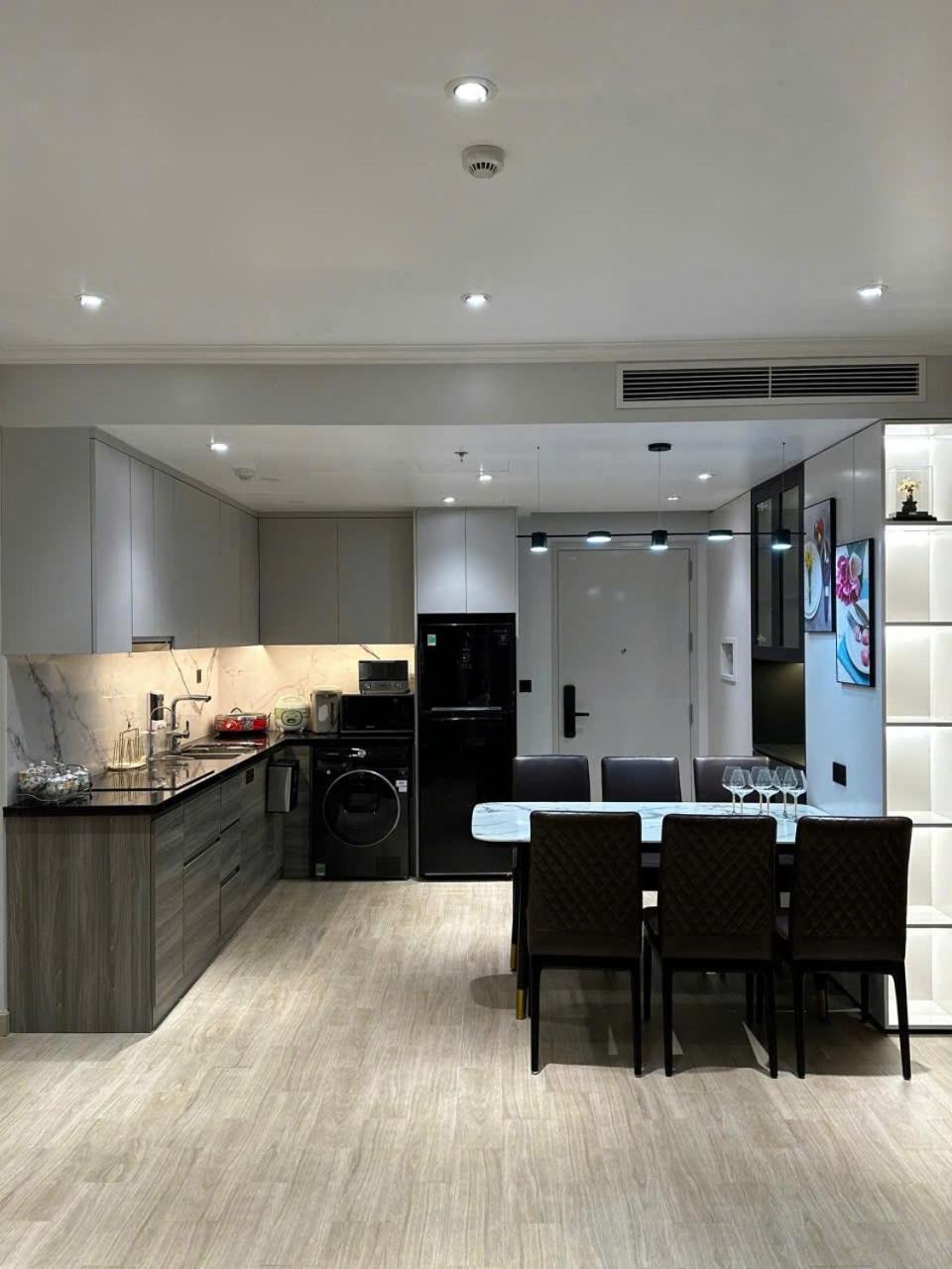 Three-Bedroom Apartment with Ocean View