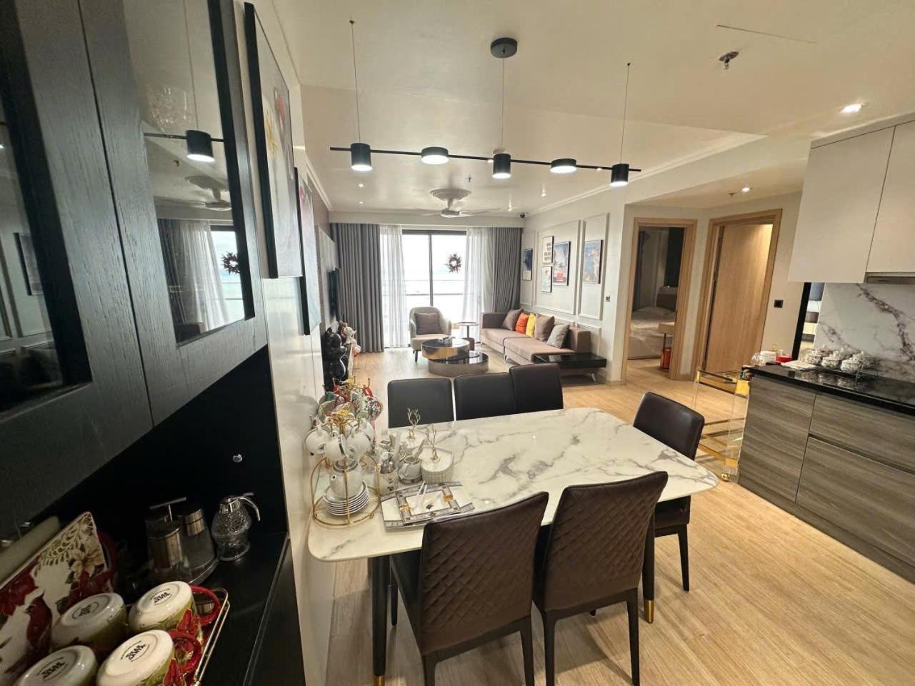 Three-Bedroom Apartment with Ocean View photo 3