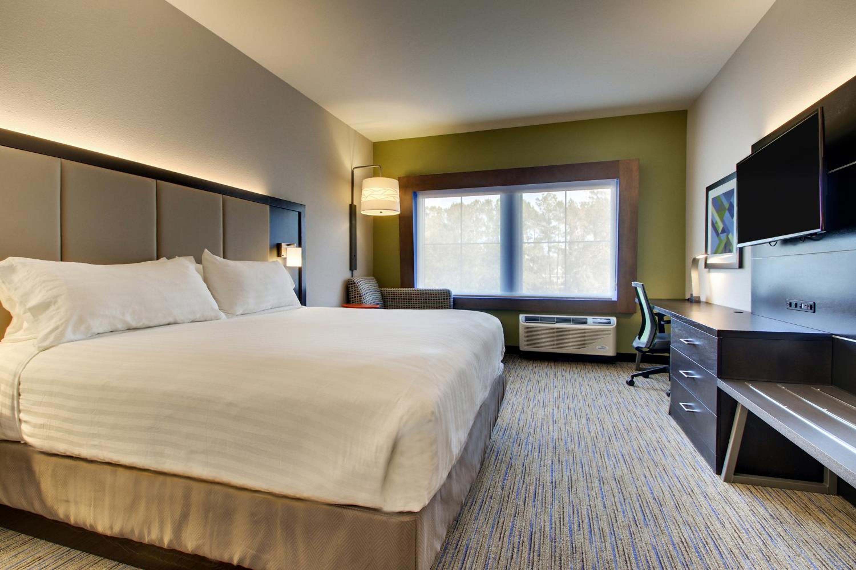 One-Bedroom Suite - Hearing Accessible