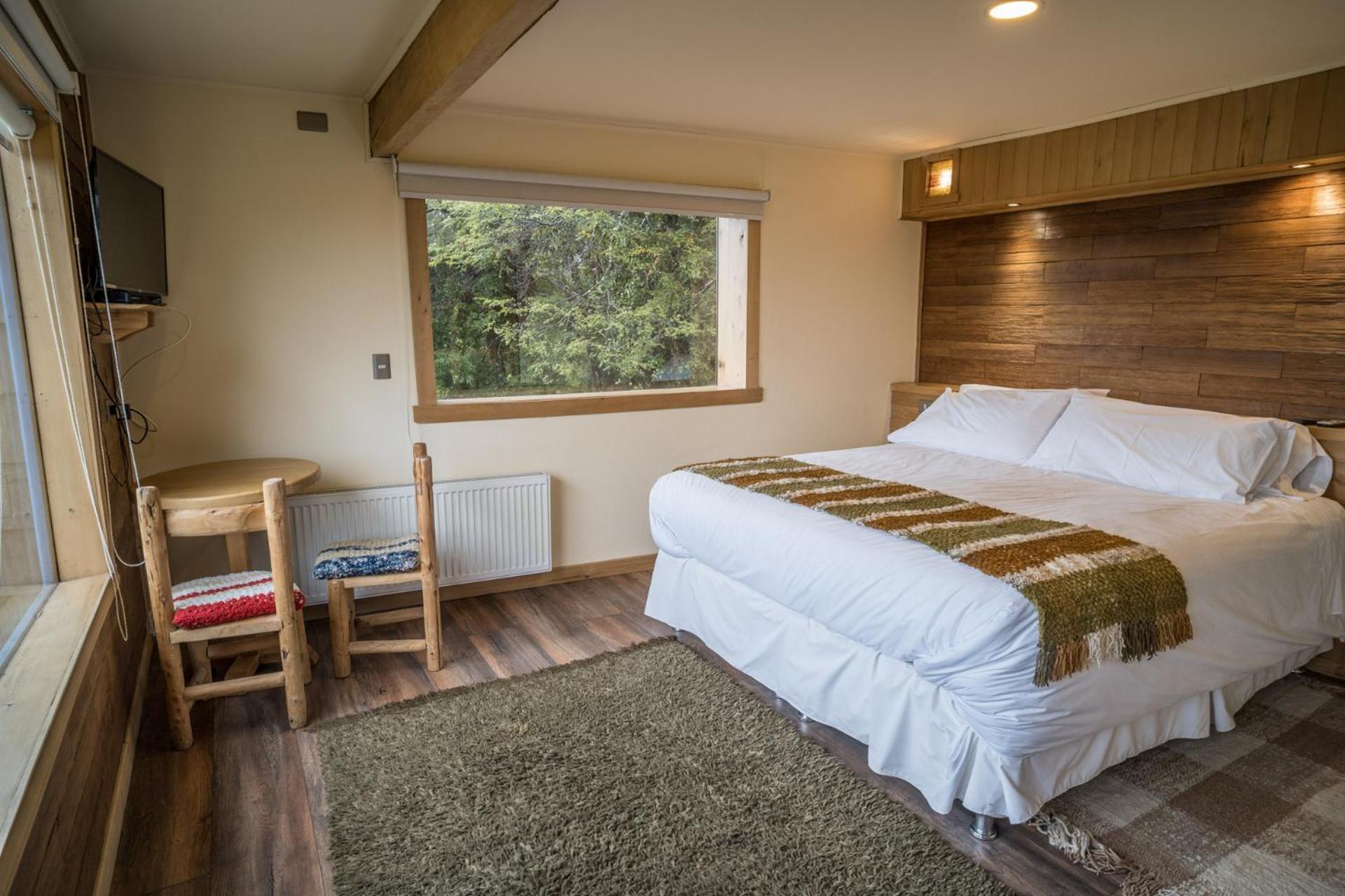 Five-Bedroom House photo 2