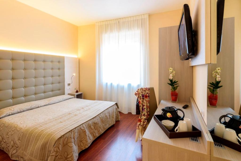 Double Room - Photo 4