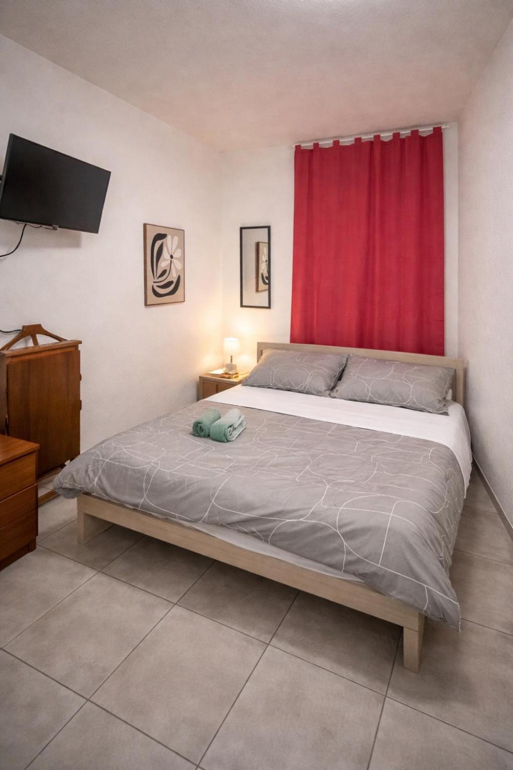 Single Room with Private External Bathroom photo 2