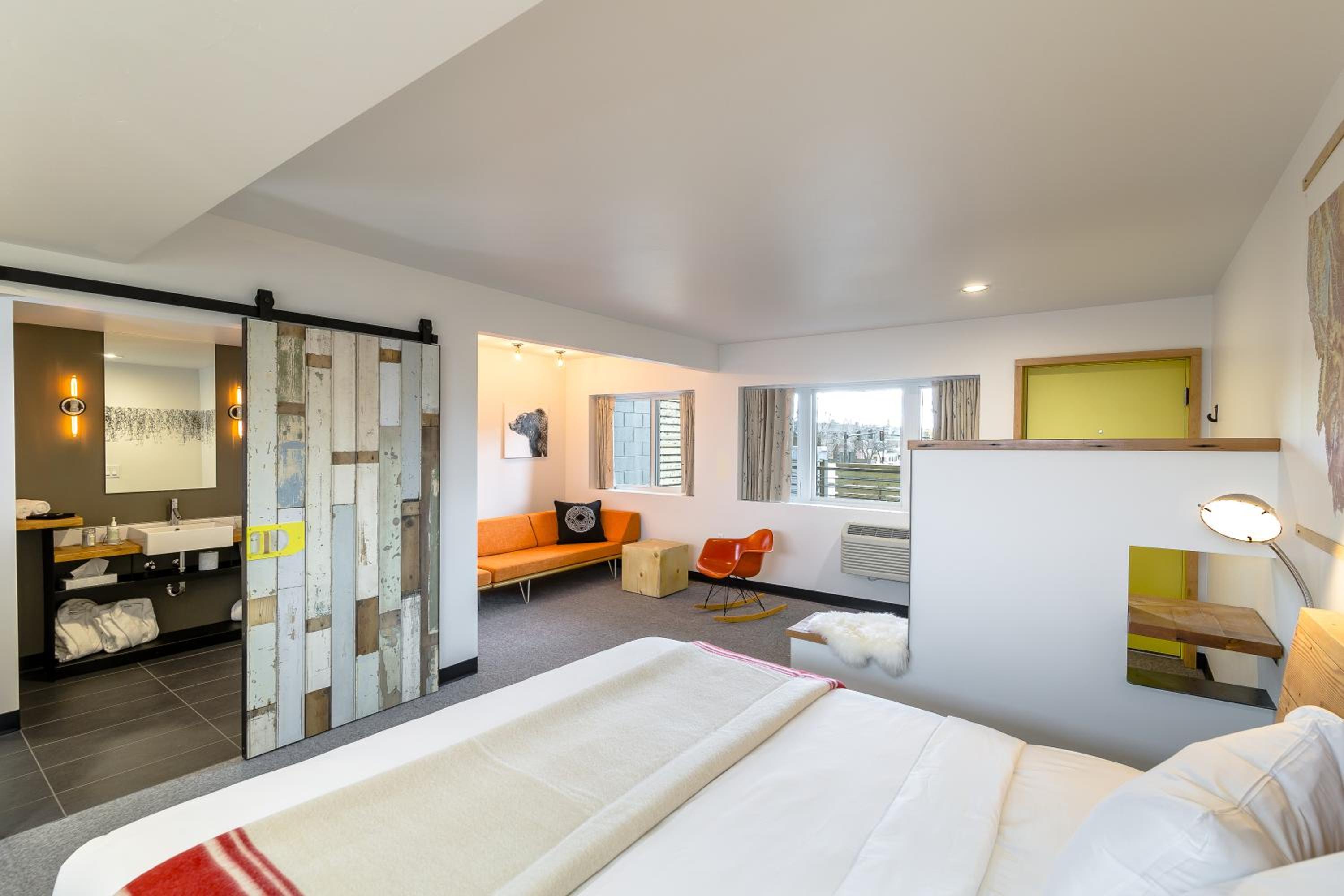 Superior King Room - Photo 2