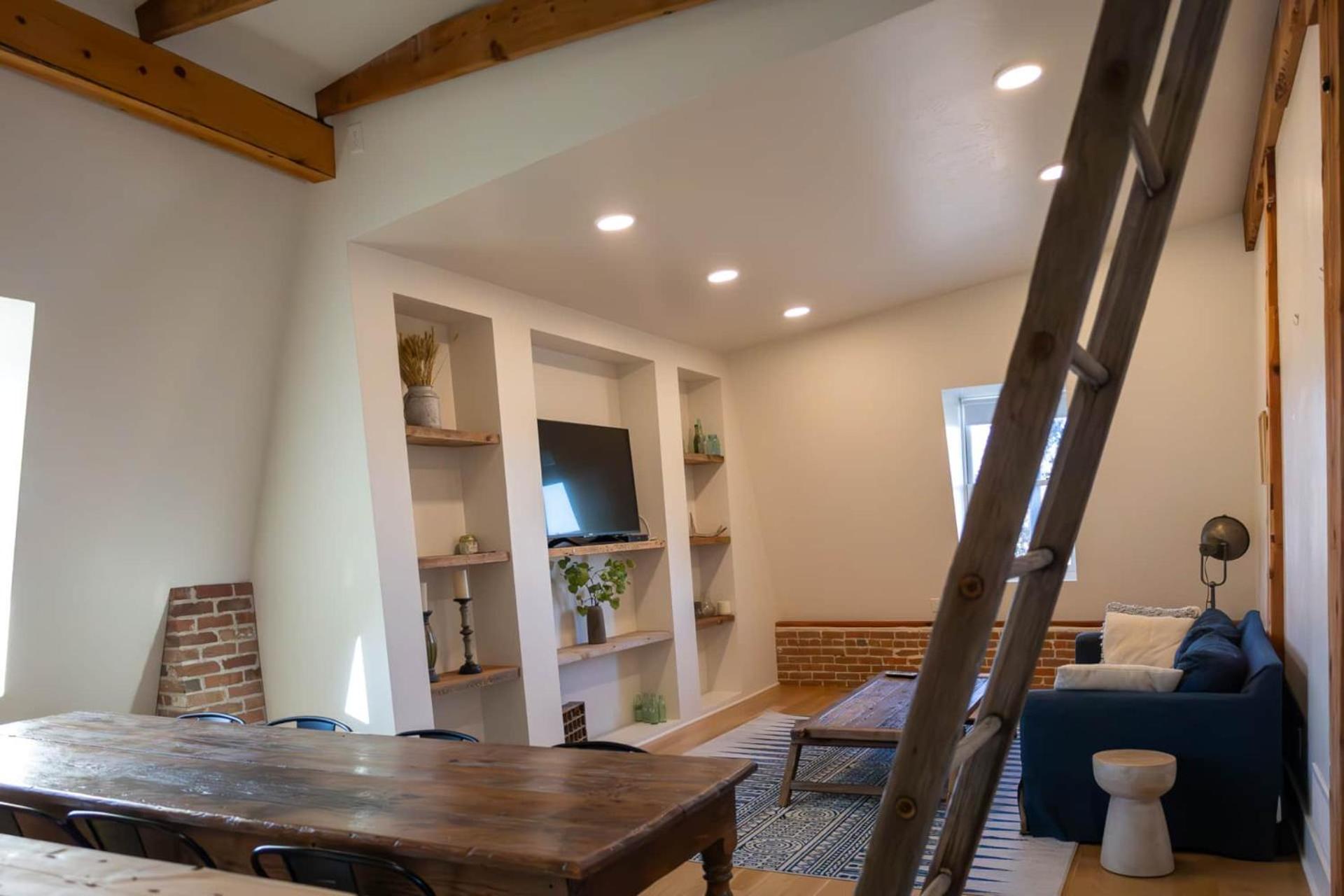 Deluxe Family Suite