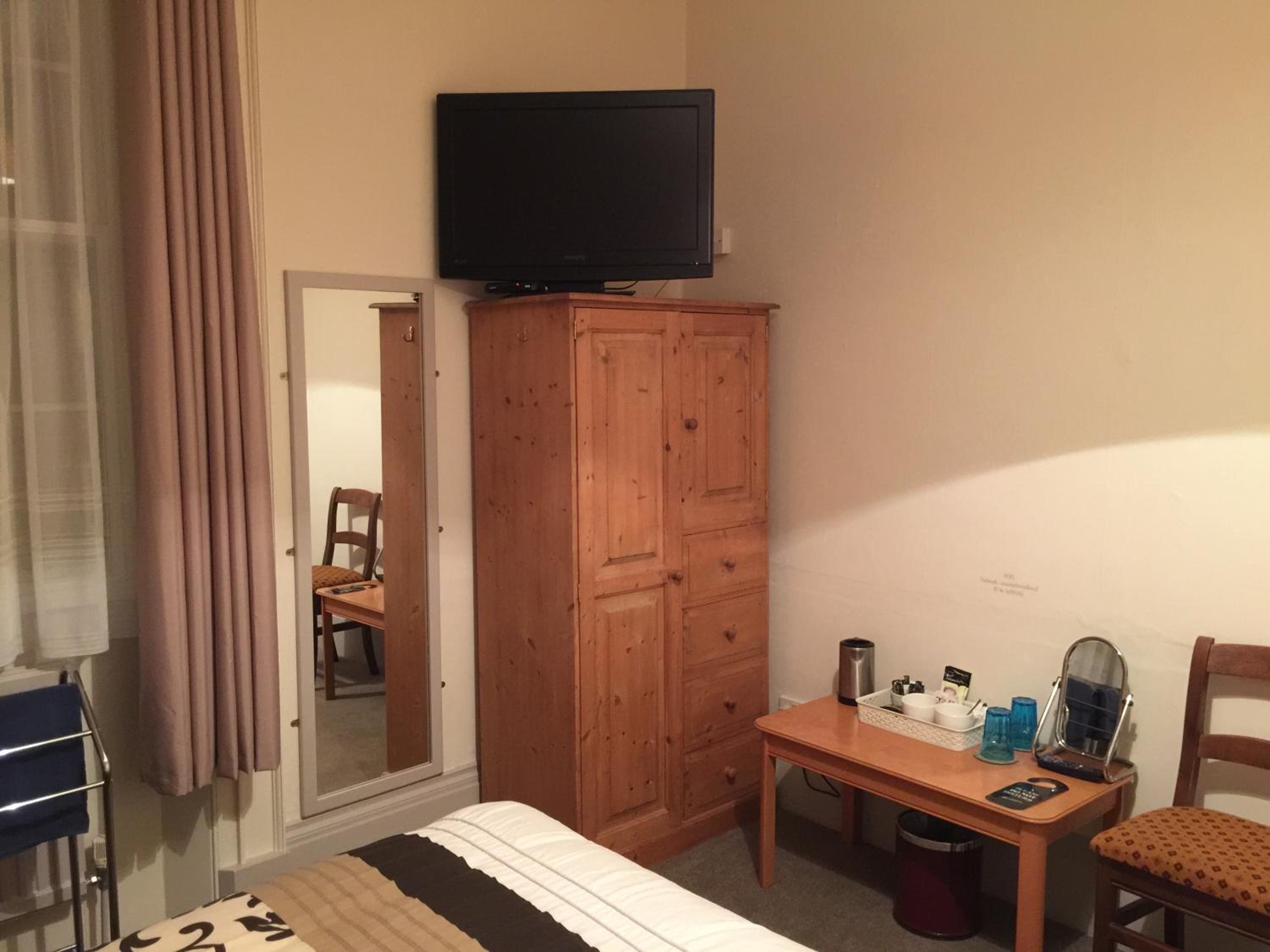 Double Room - Photo 12