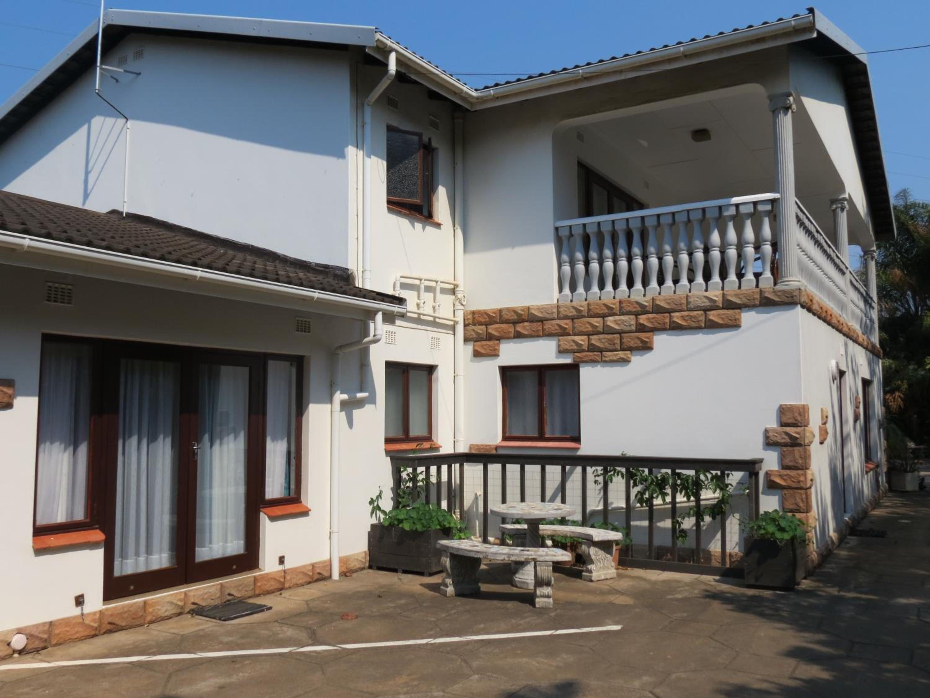 Double Room - Photo 9
