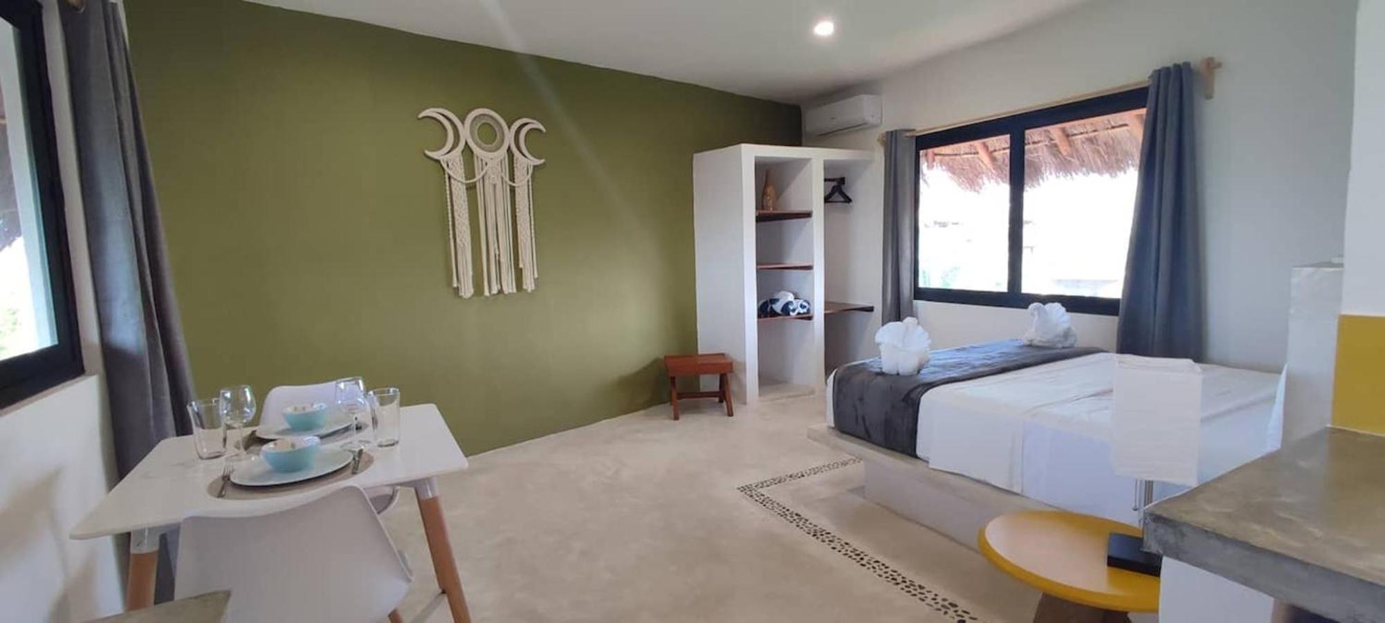 Studio with Sea View photo 1